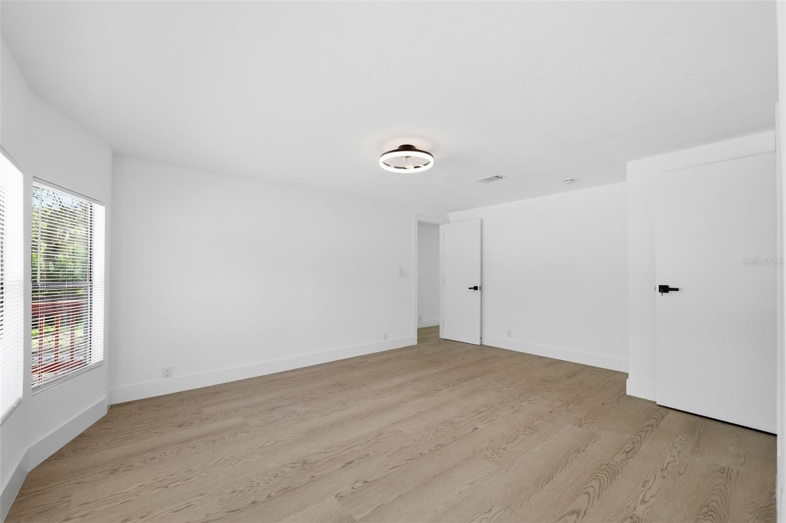 8036 S MEADOWVIEW CIR — photo 10