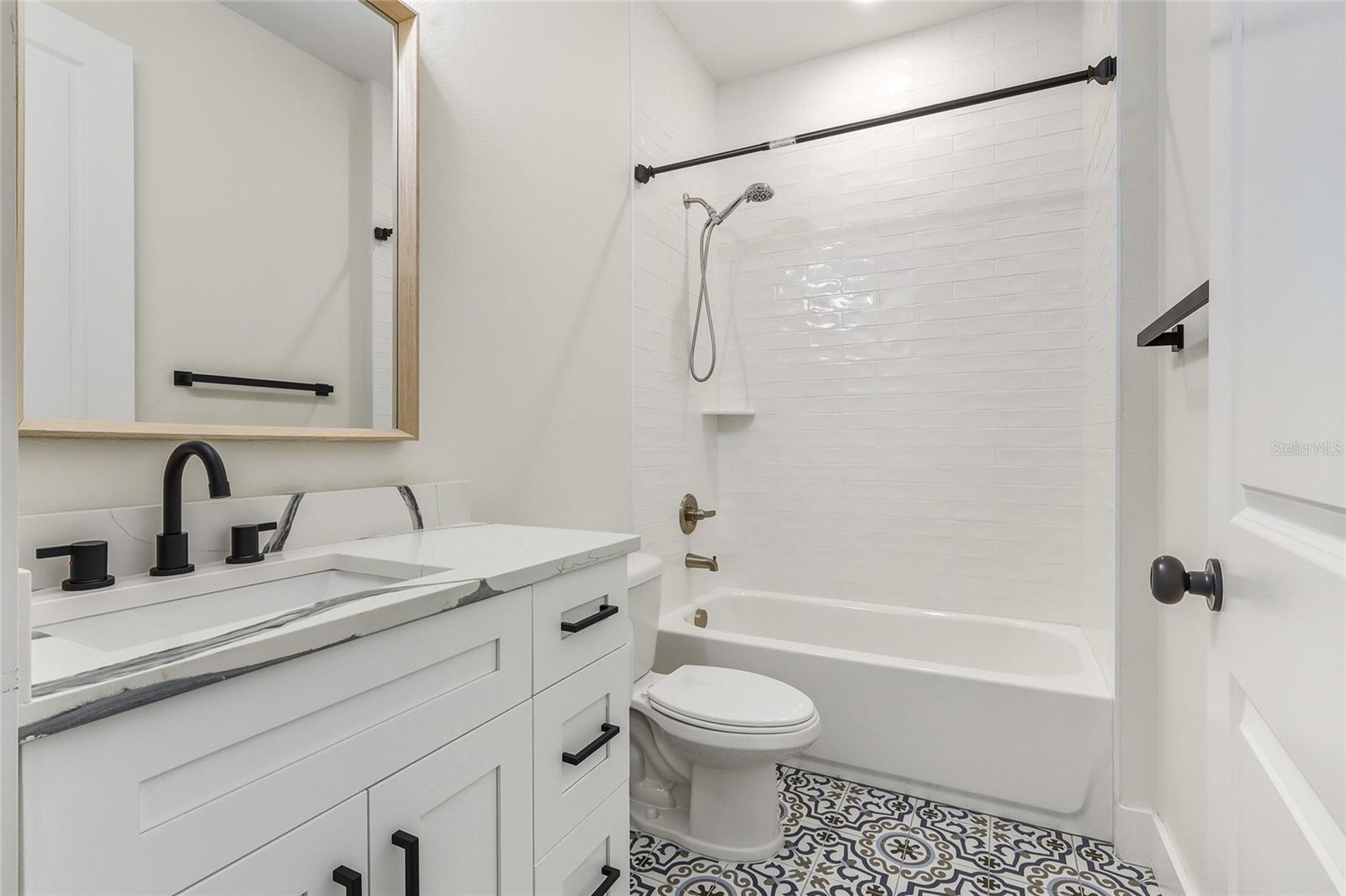 120 E GLADYS ST #5 — photo 17