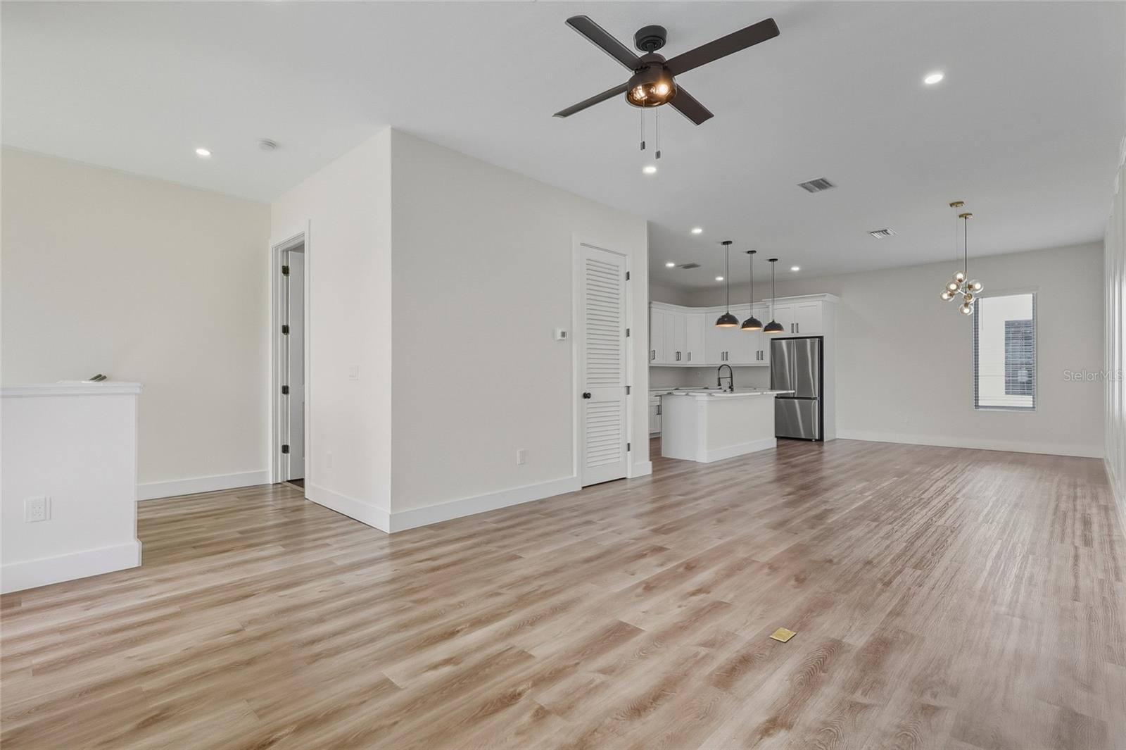 120 E GLADYS ST #5 — photo 4