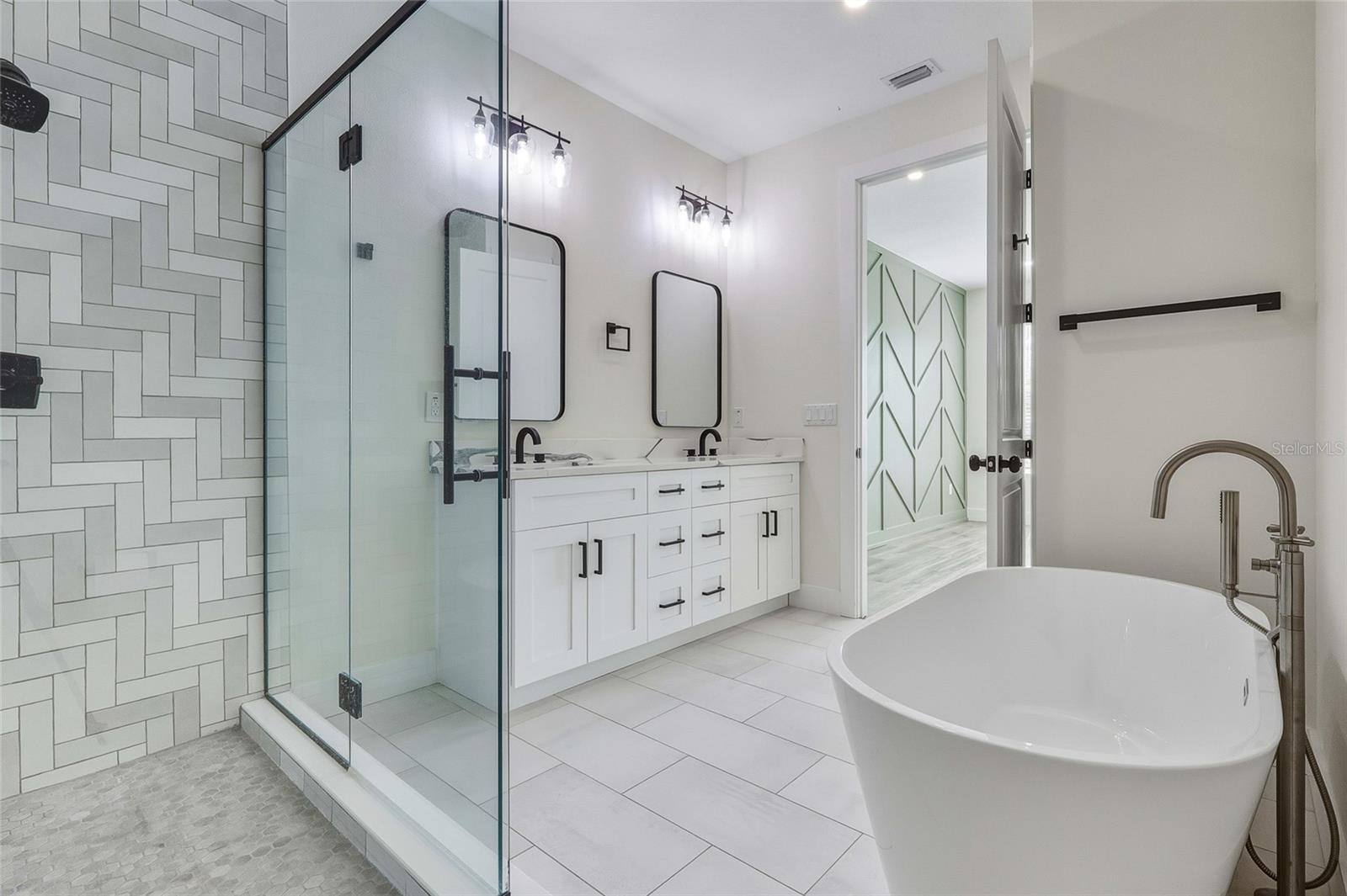 120 E GLADYS ST #5 — photo 15