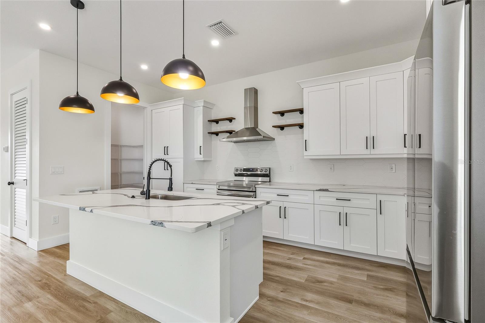120 E GLADYS ST #5 — photo 8