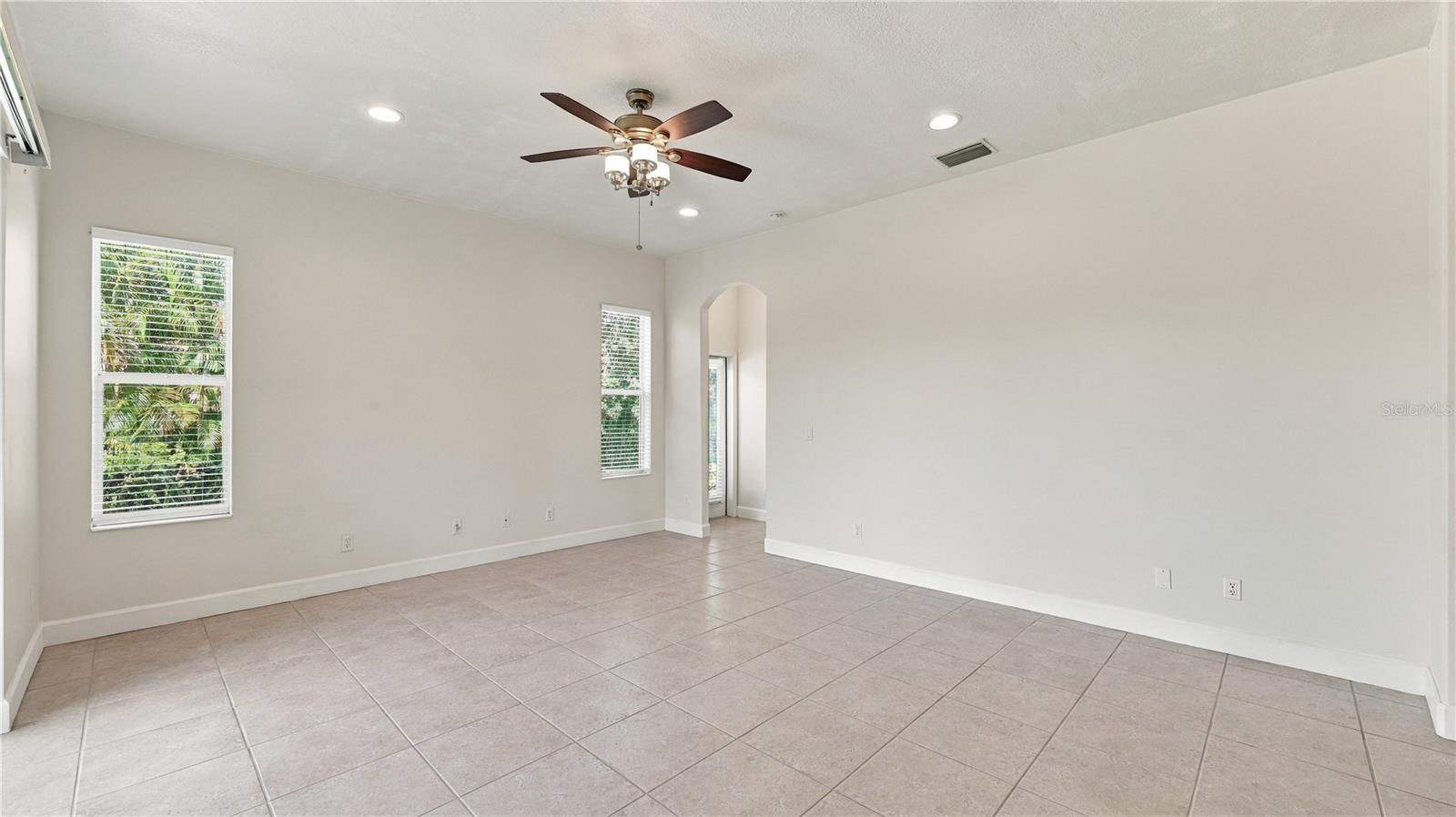 2884 GRAZELAND DR — photo 17