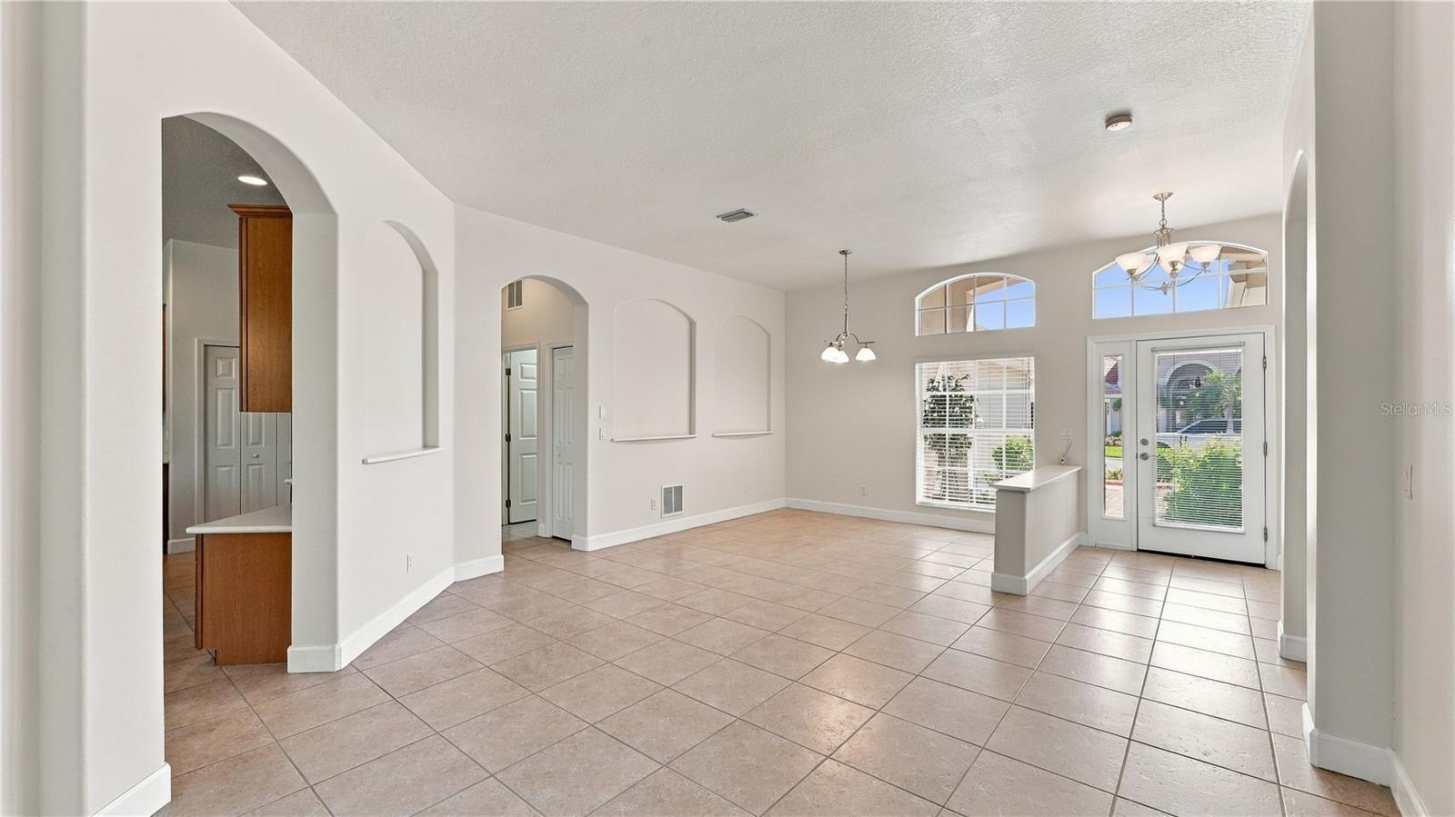 2884 GRAZELAND DR — photo 10