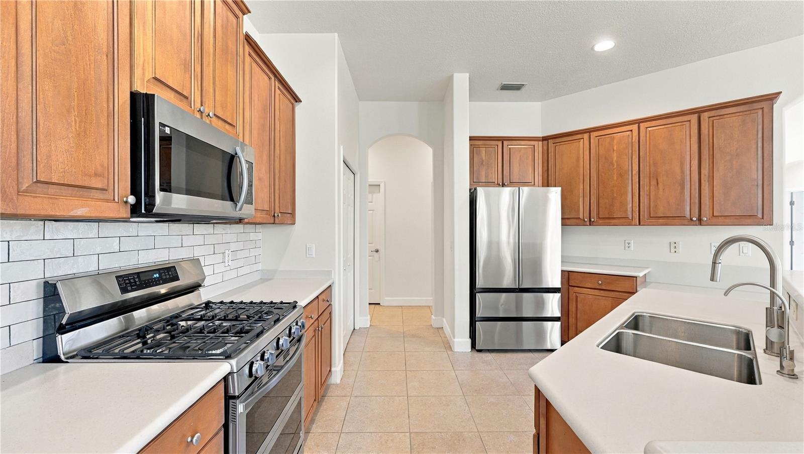 2884 GRAZELAND DR — photo 23