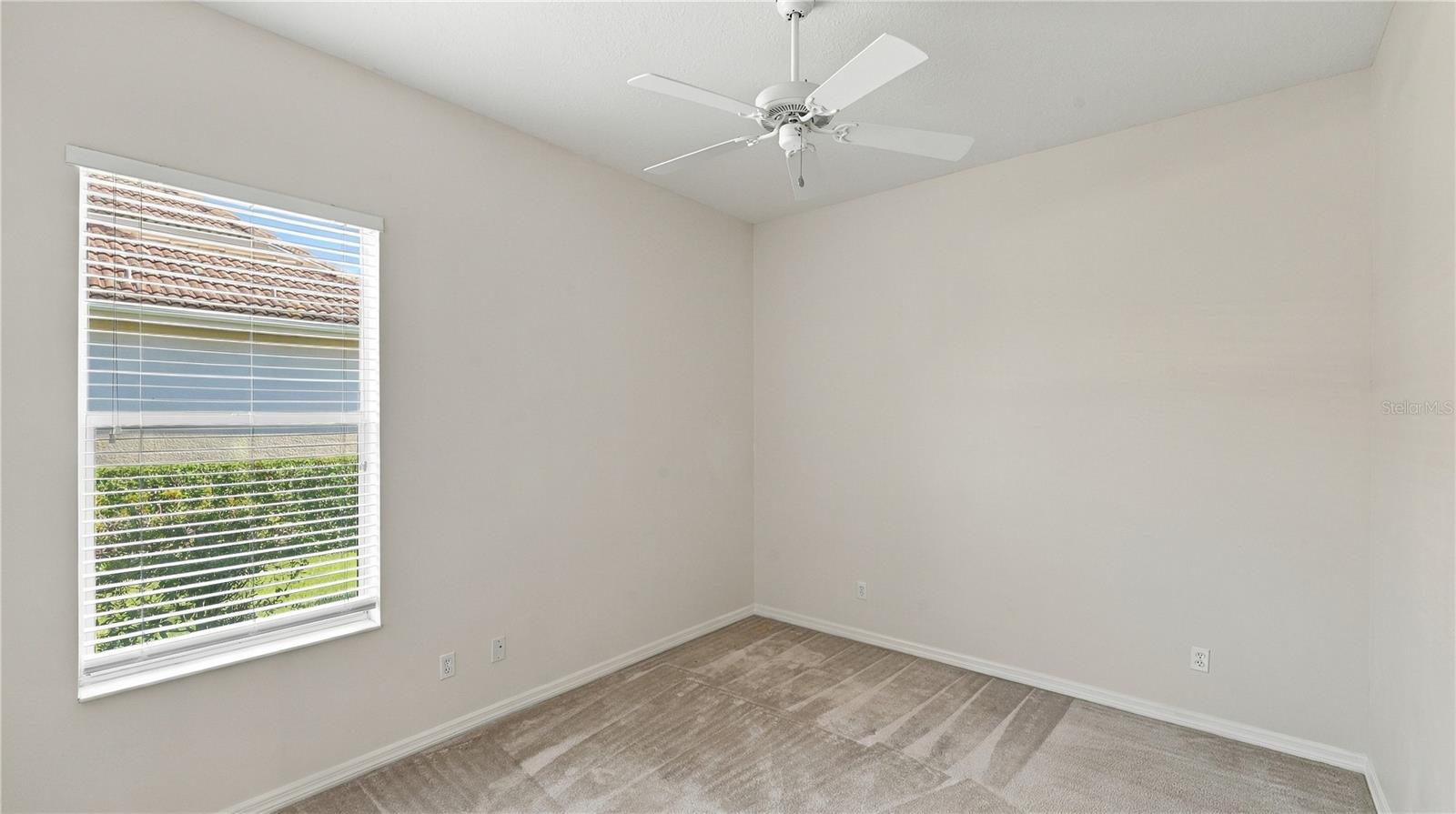 2884 GRAZELAND DR — photo 36
