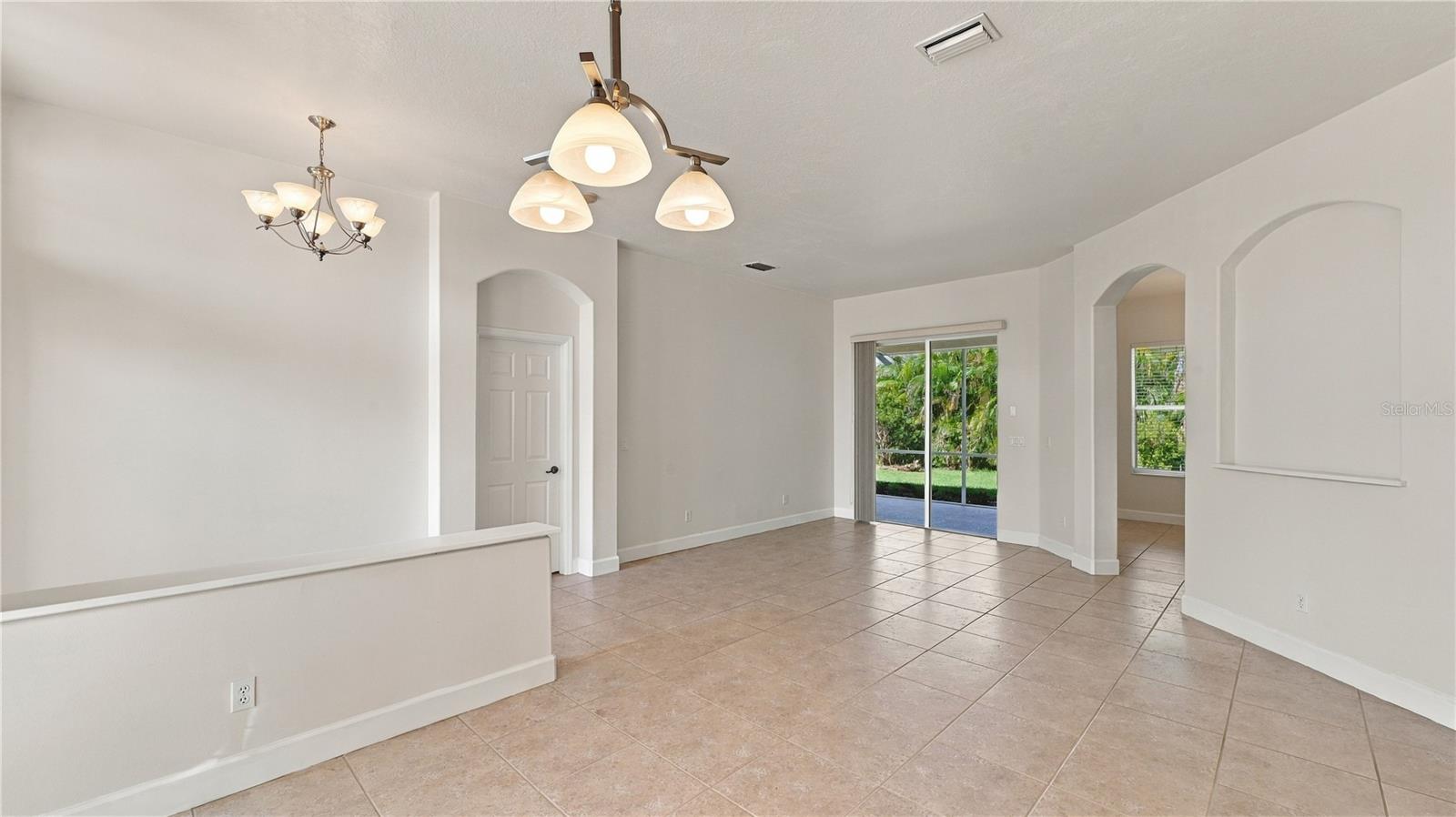 2884 GRAZELAND DR — photo 9