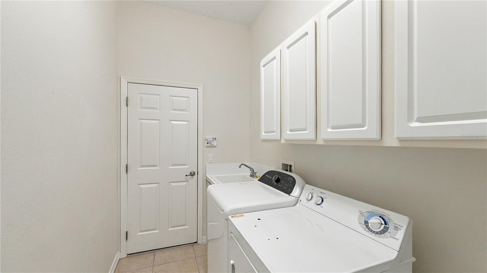 2884 GRAZELAND DR — photo 43