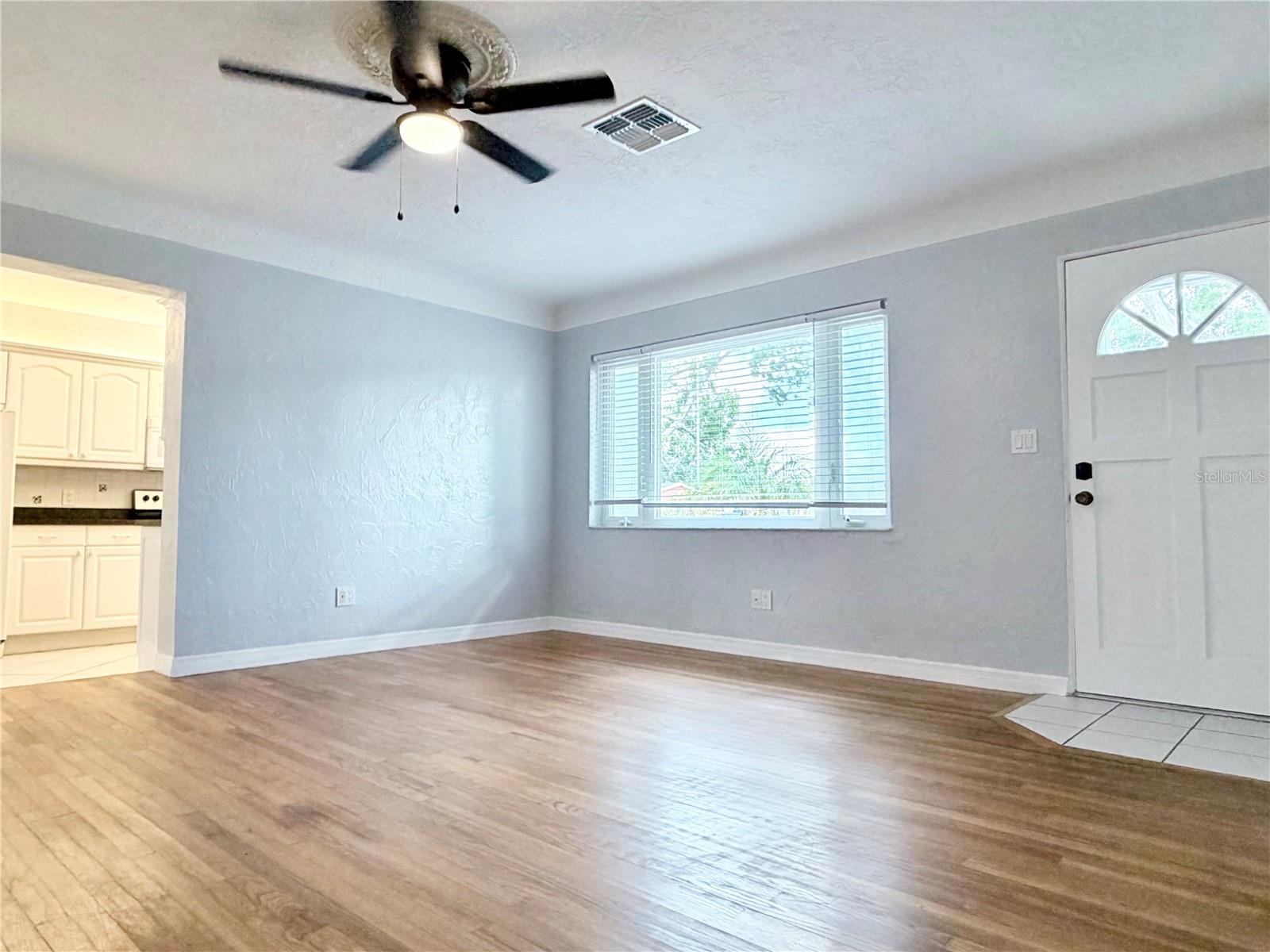 4320 YARDLEY AVE N — photo 12