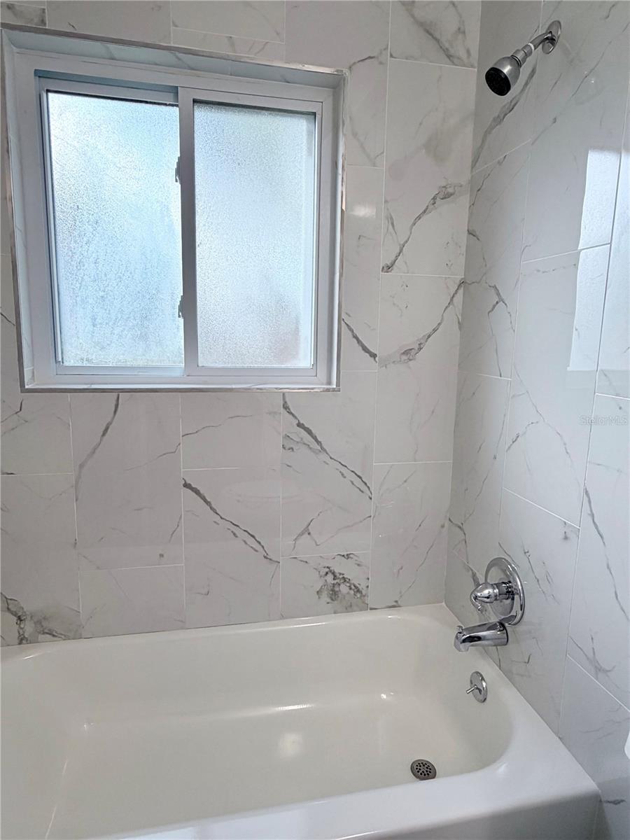 4320 YARDLEY AVE N — photo 7