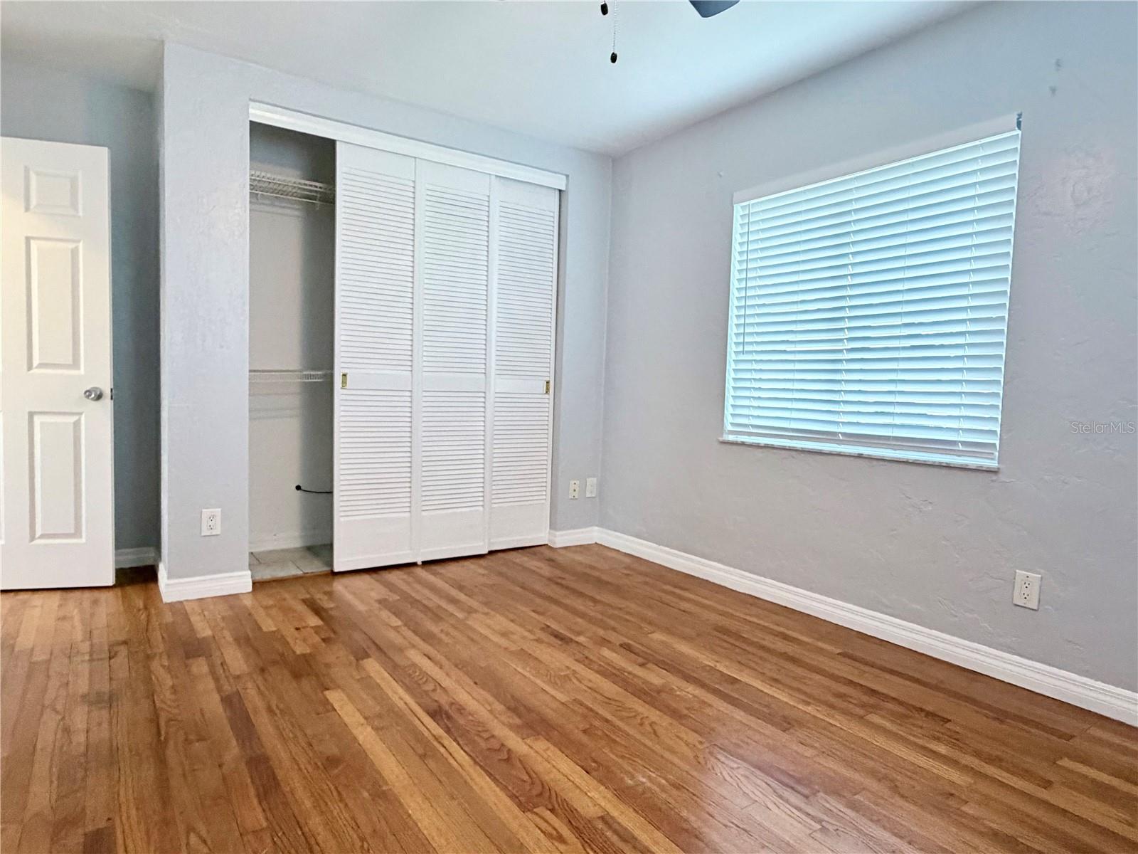 4320 YARDLEY AVE N — photo 10