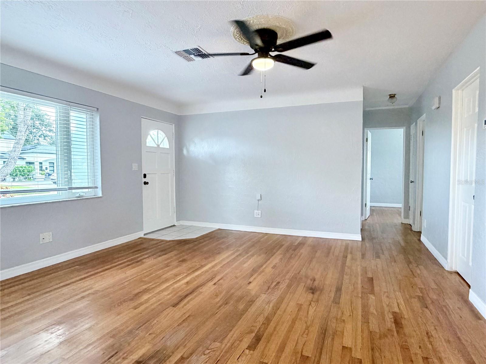 4320 YARDLEY AVE N — photo 34
