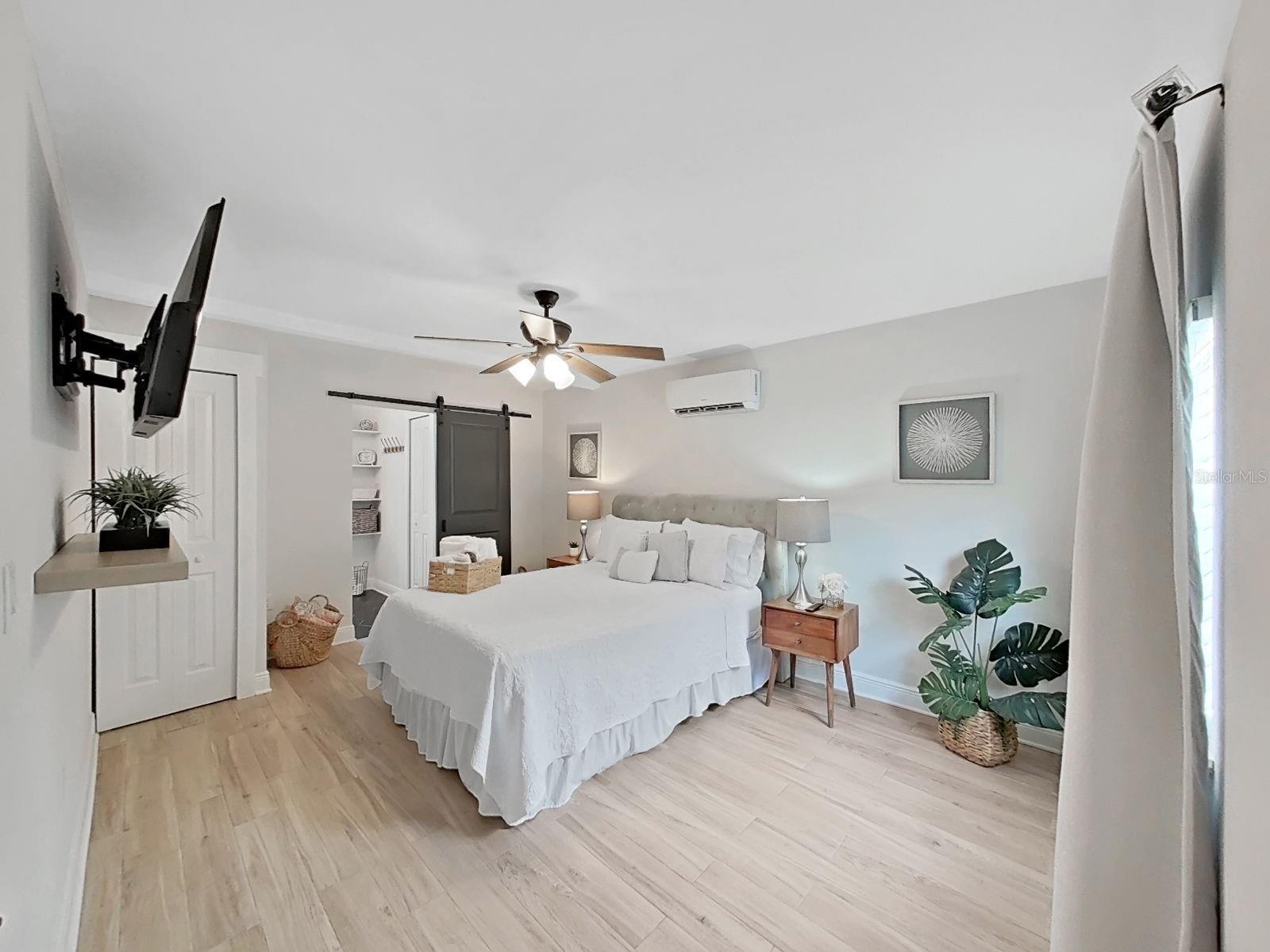 1215 E CURTIS ST — photo 26