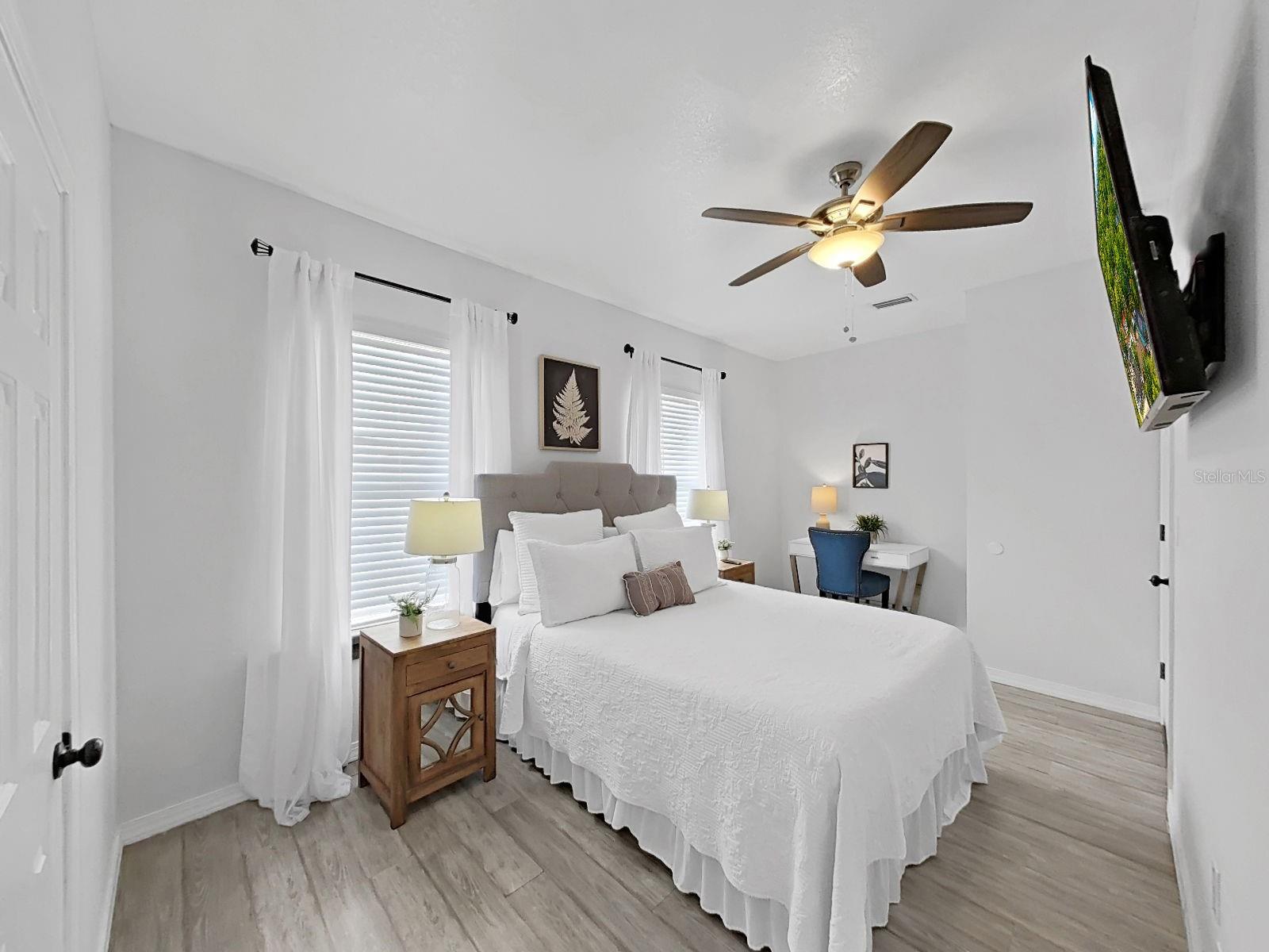1215 E CURTIS ST — photo 11