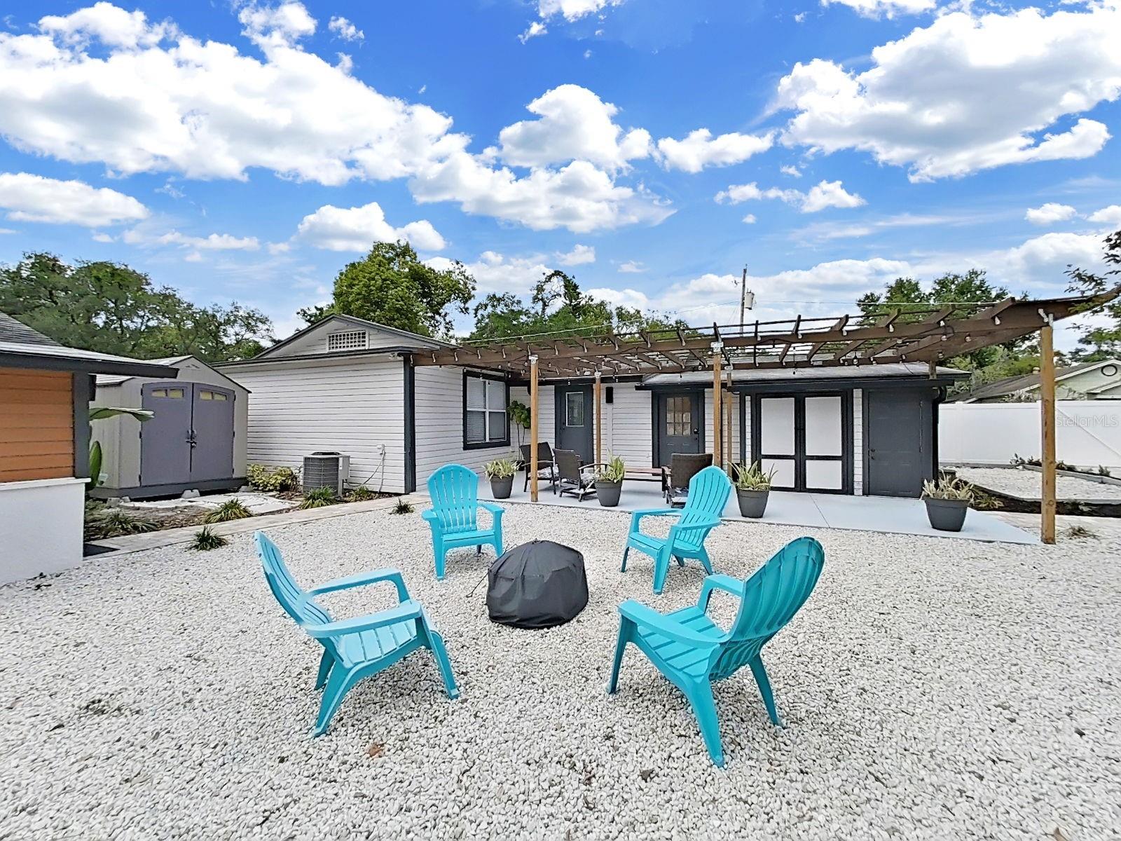 1215 E CURTIS ST — photo 33