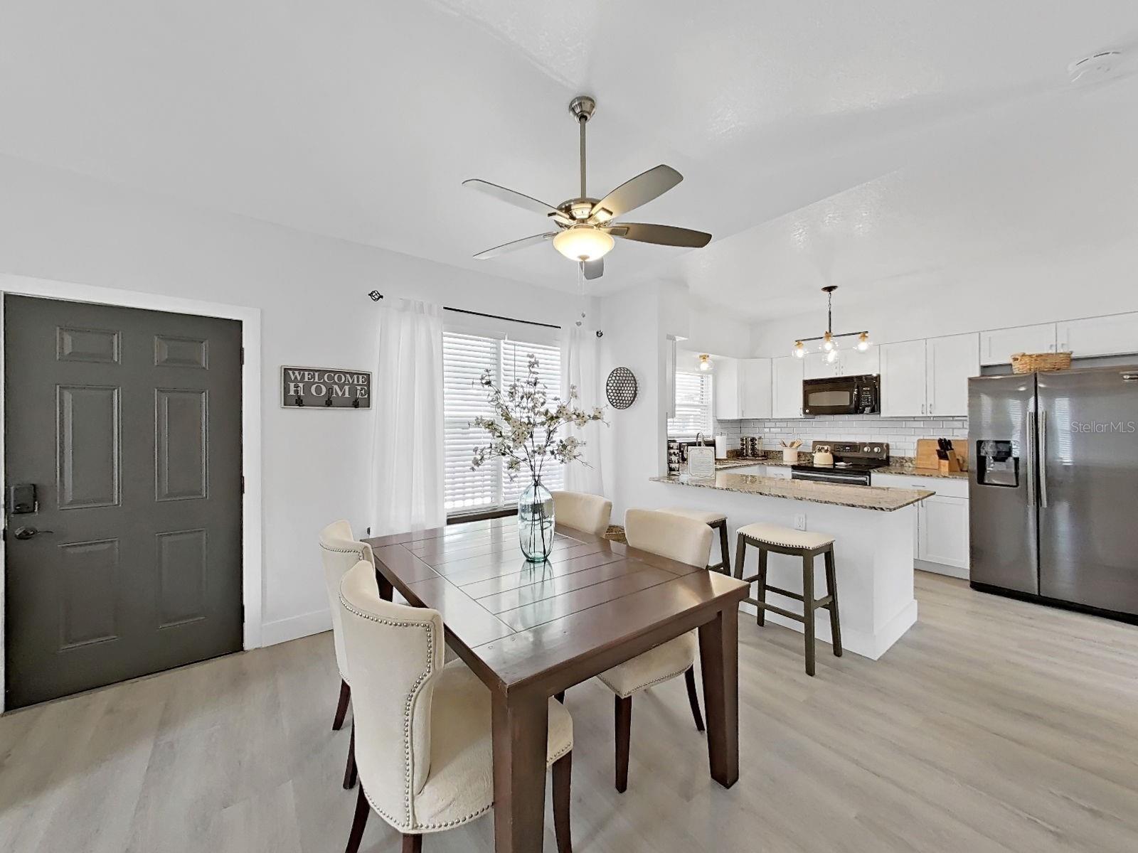 1215 E CURTIS ST — photo 8