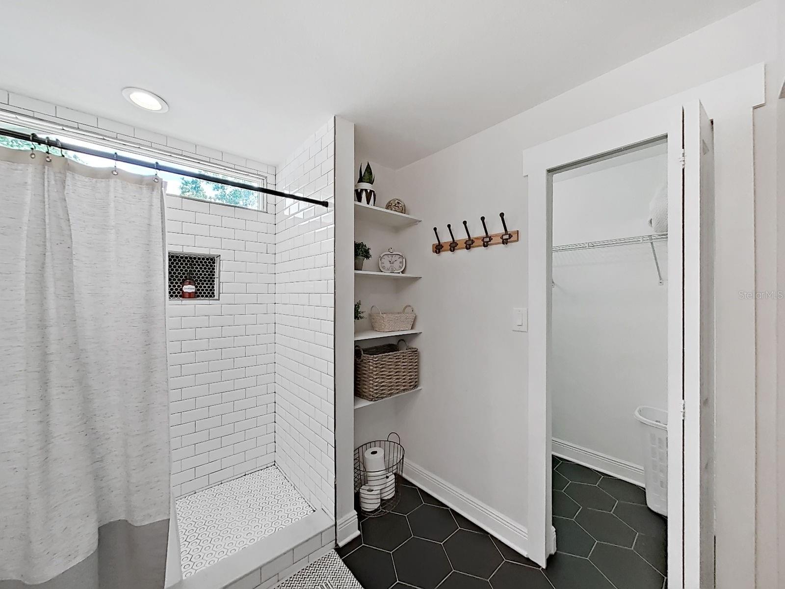 1215 E CURTIS ST — photo 28
