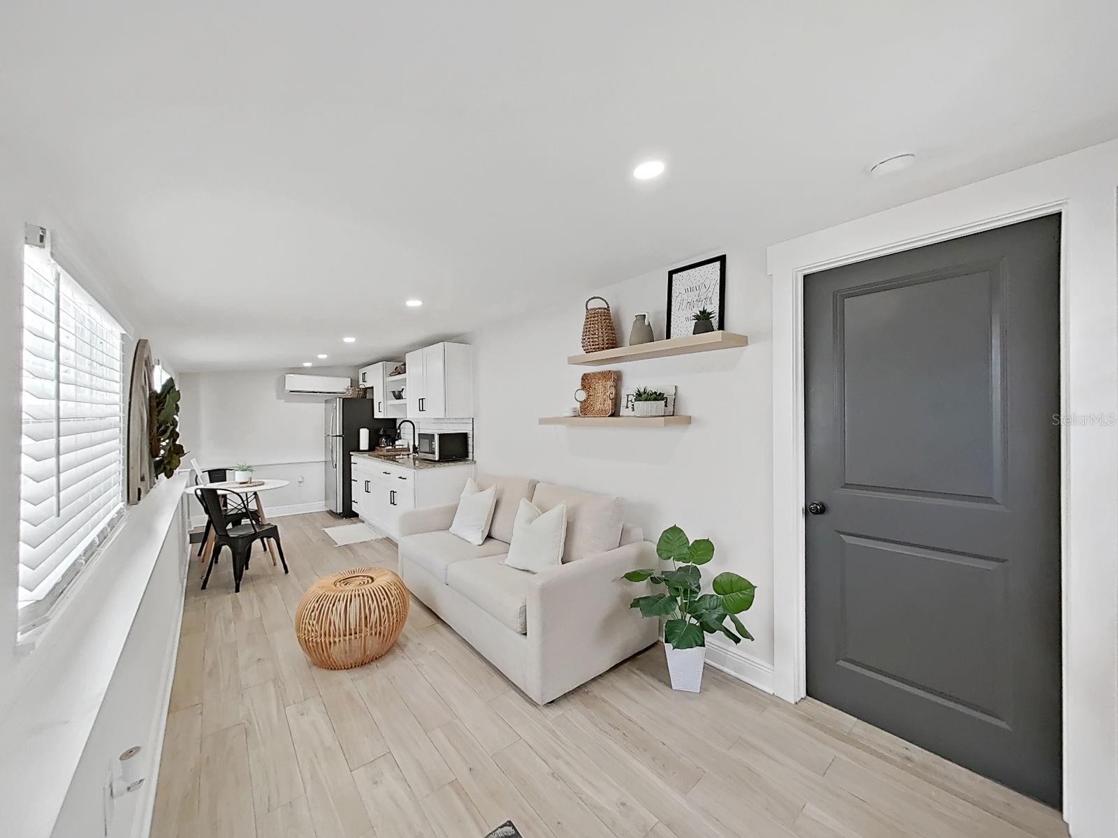 1215 E CURTIS ST — photo 24