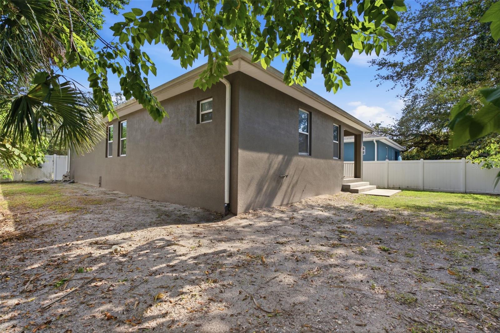 10118 N BROOKS ST — photo 37