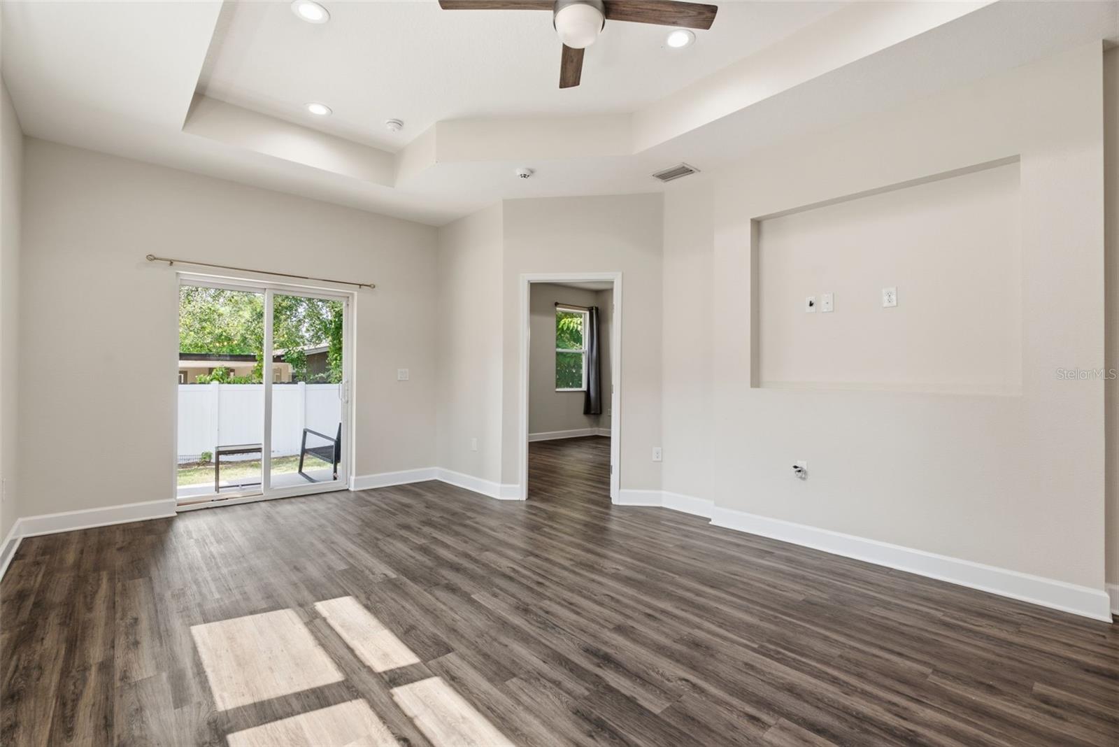 10118 N BROOKS ST — photo 9