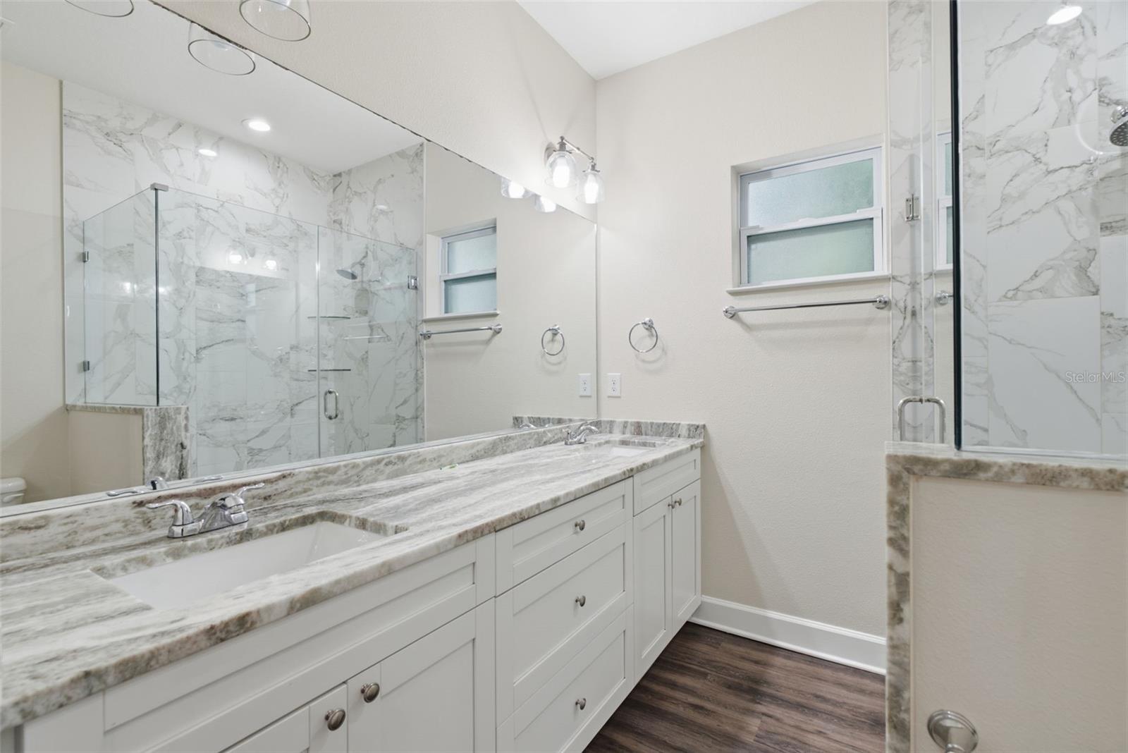 10118 N BROOKS ST — photo 23
