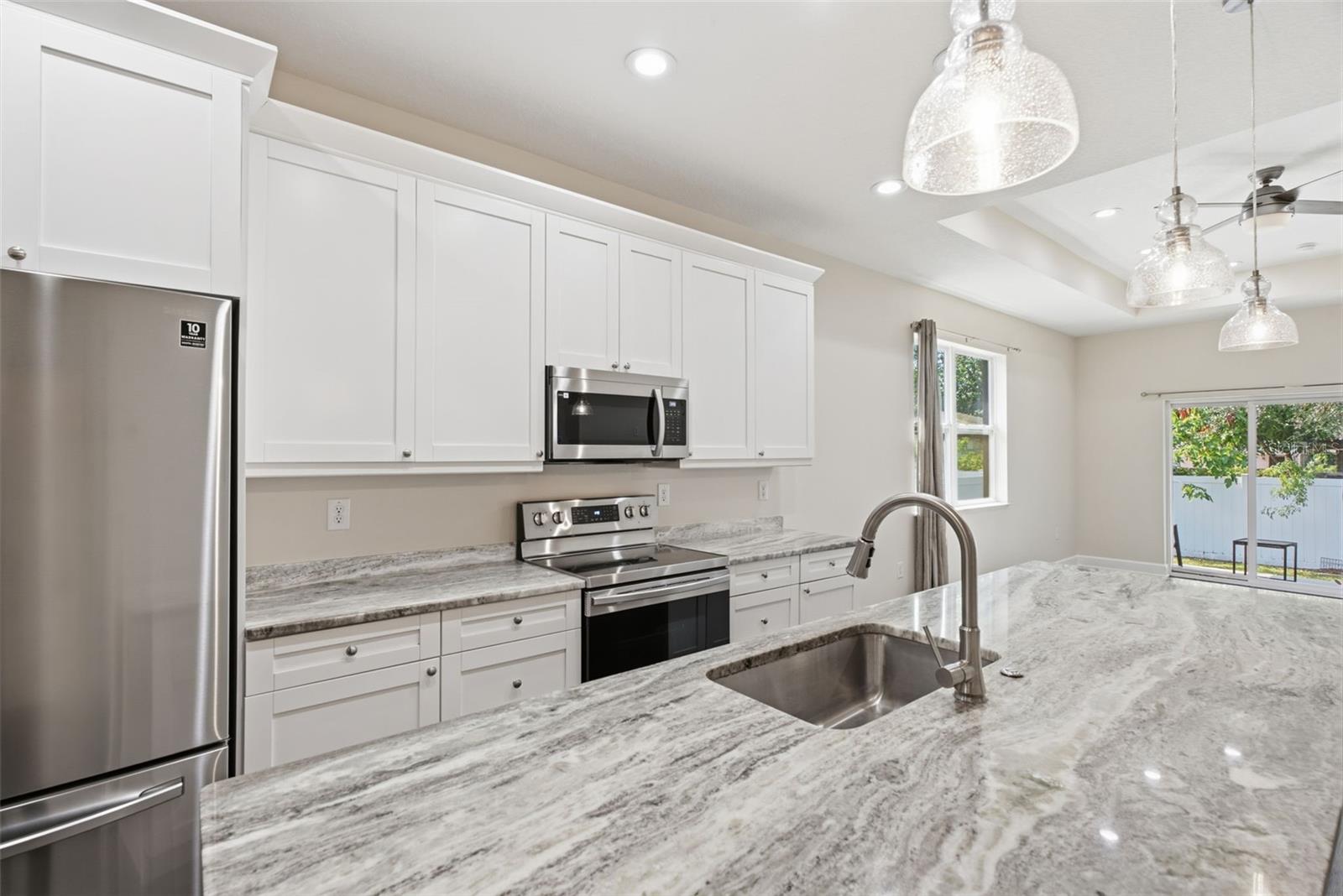 10118 N BROOKS ST — photo 13