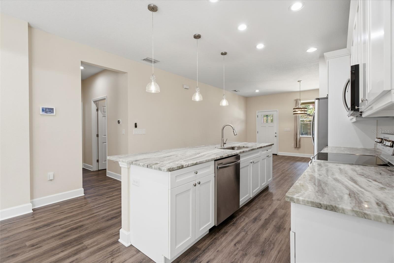 10118 N BROOKS ST — photo 17