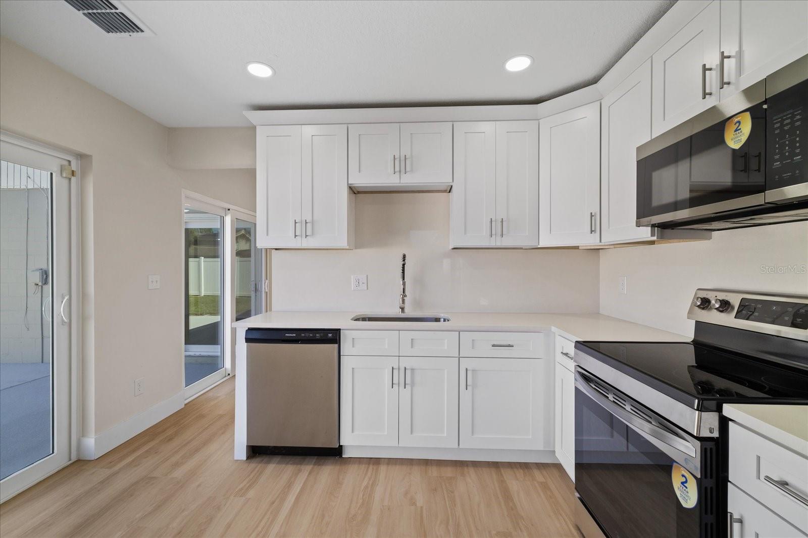 10710 KEY LIME WAY — photo 8