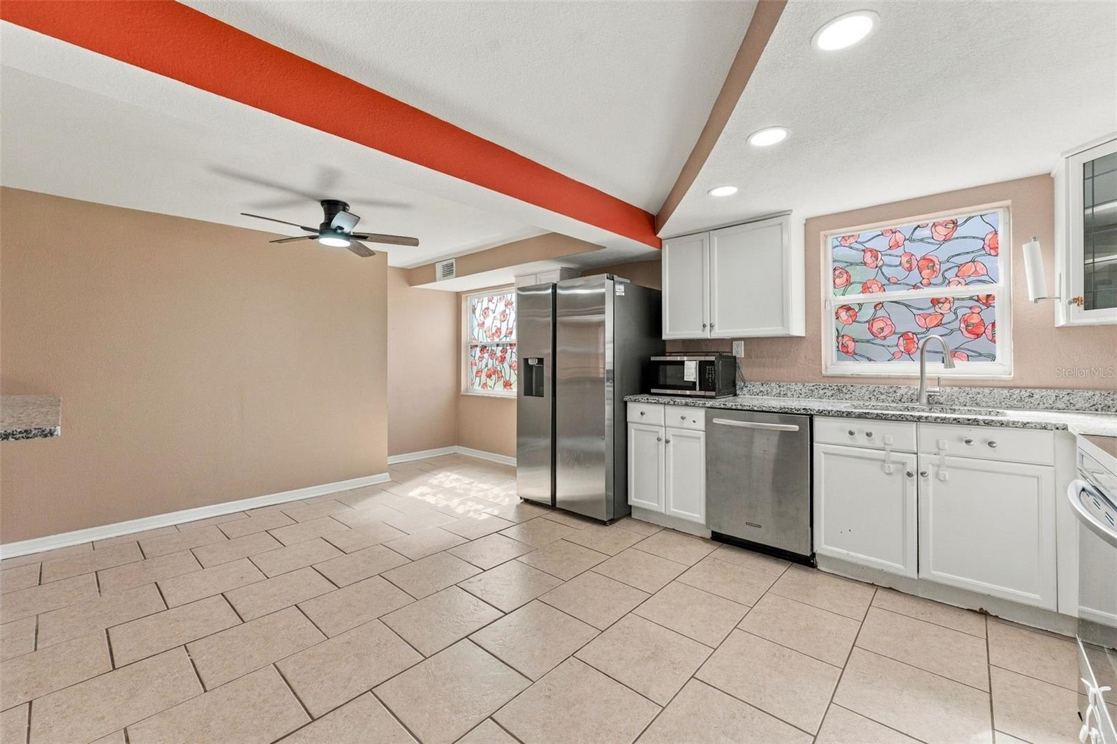 1102 CROYDON LN — photo 14