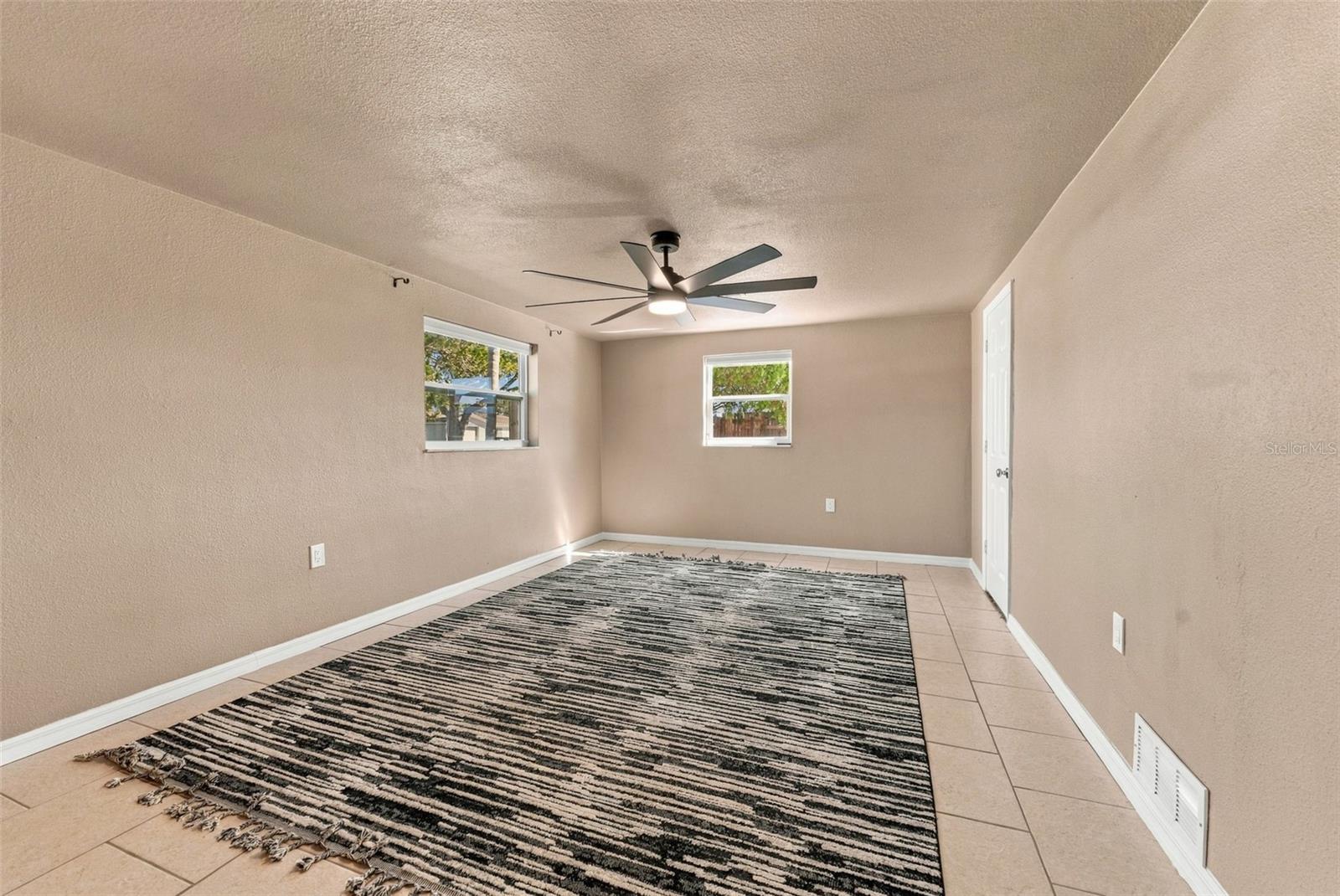 1102 CROYDON LN — photo 26
