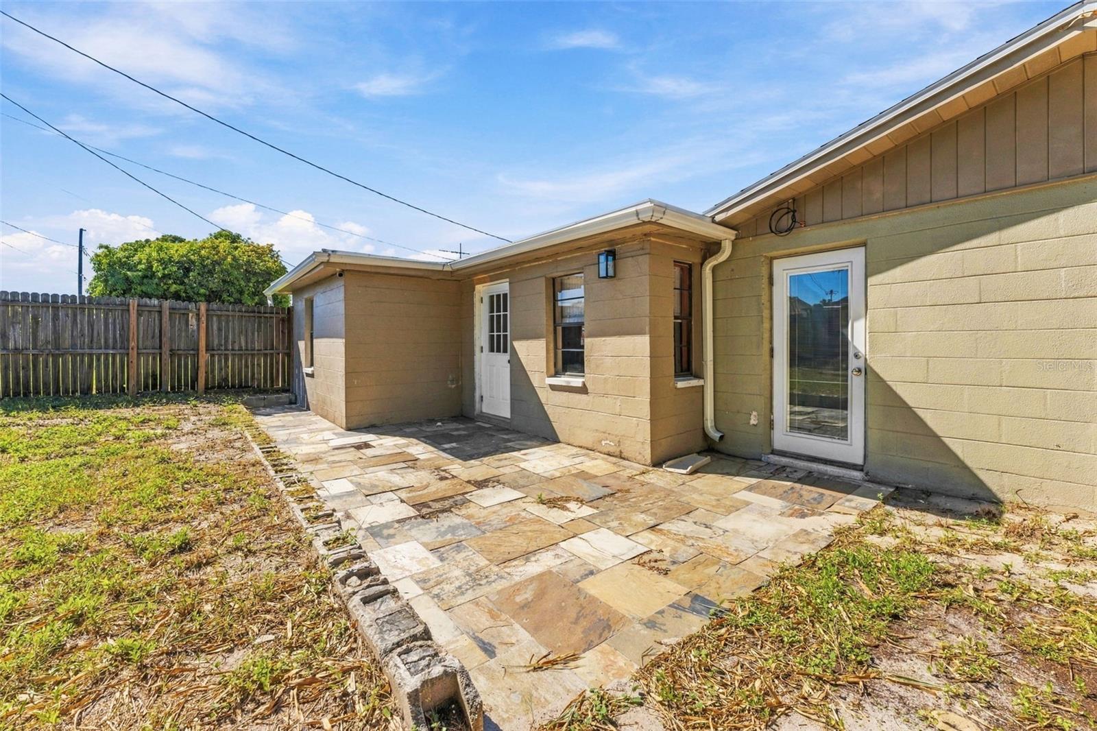 1102 CROYDON LN — photo 32