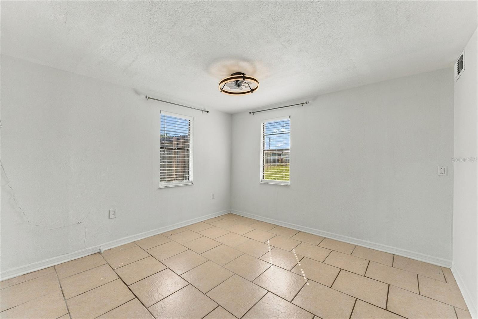1102 CROYDON LN — photo 19