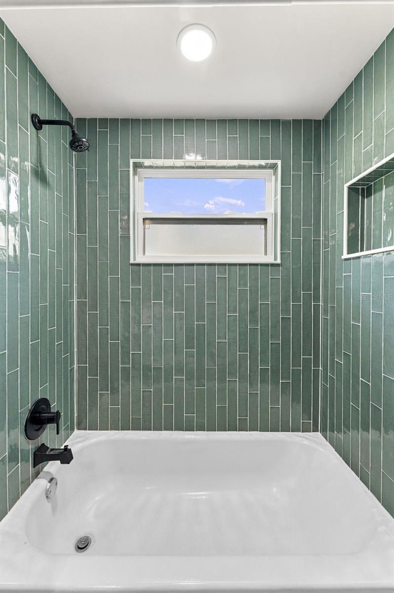 1102 CROYDON LN — photo 24