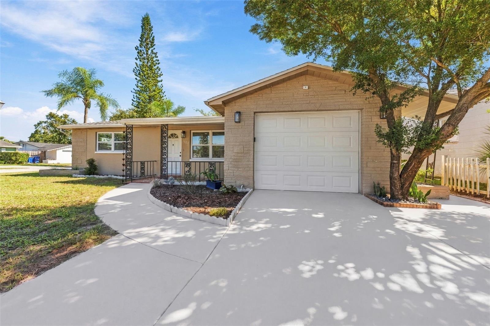 1102 CROYDON LN — photo 3