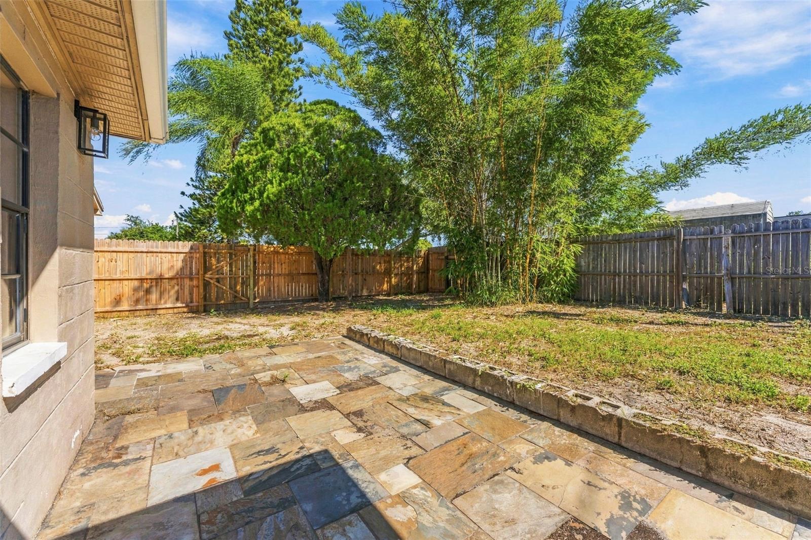1102 CROYDON LN — photo 31
