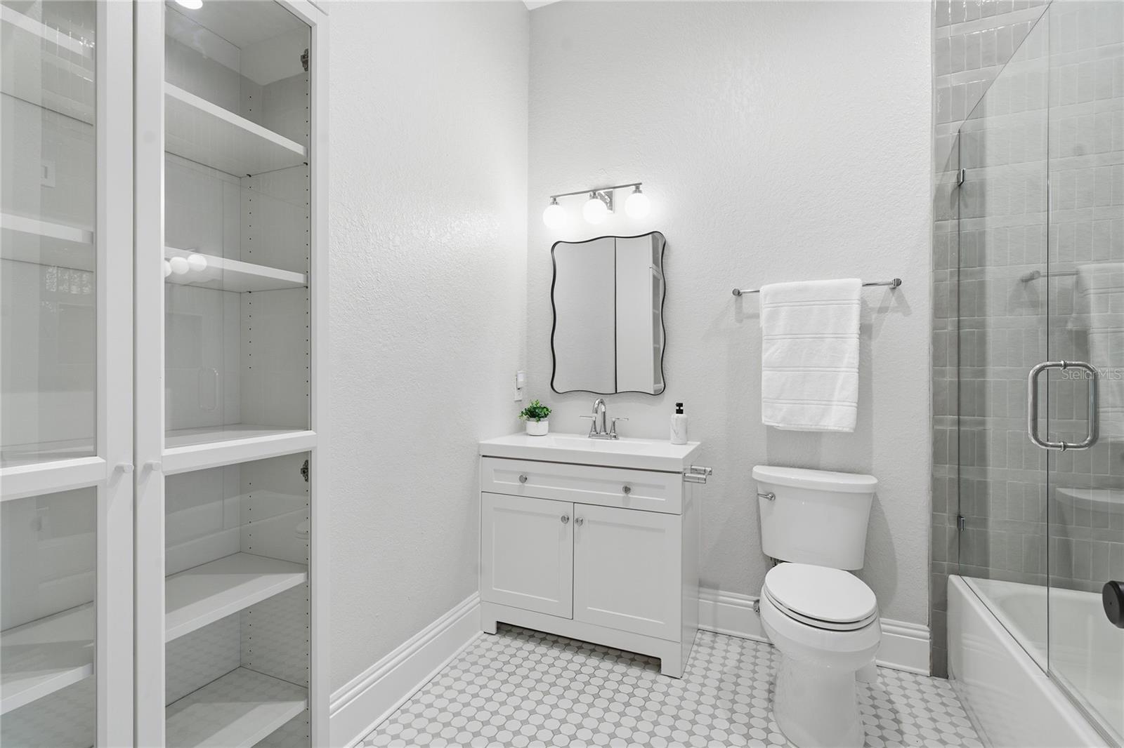 5601 BAYSHORE BLVD #E — photo 44