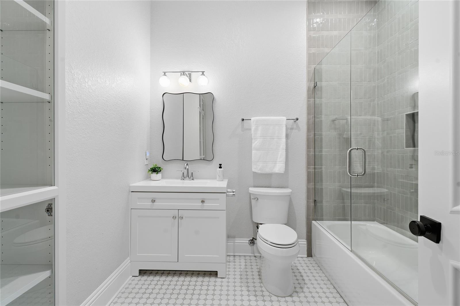 5601 BAYSHORE BLVD #E — photo 45