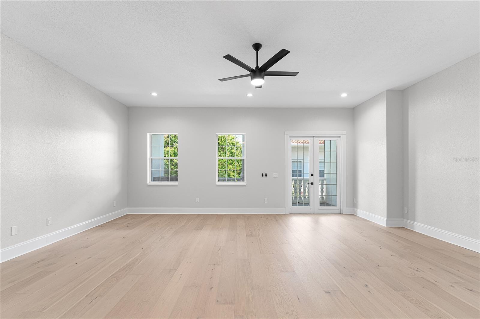 5601 BAYSHORE BLVD #E — photo 52