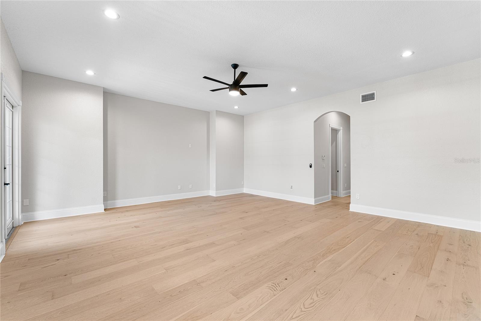 5601 BAYSHORE BLVD #E — photo 54