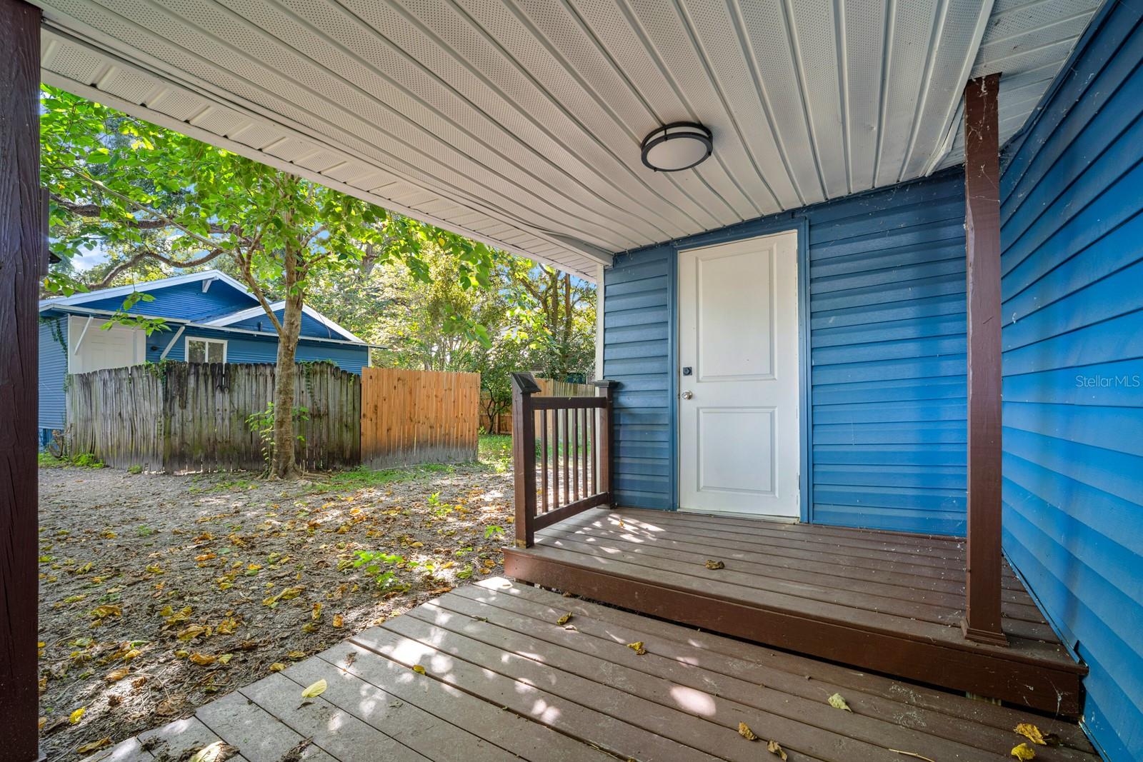 708 E CRENSHAW ST — photo 26