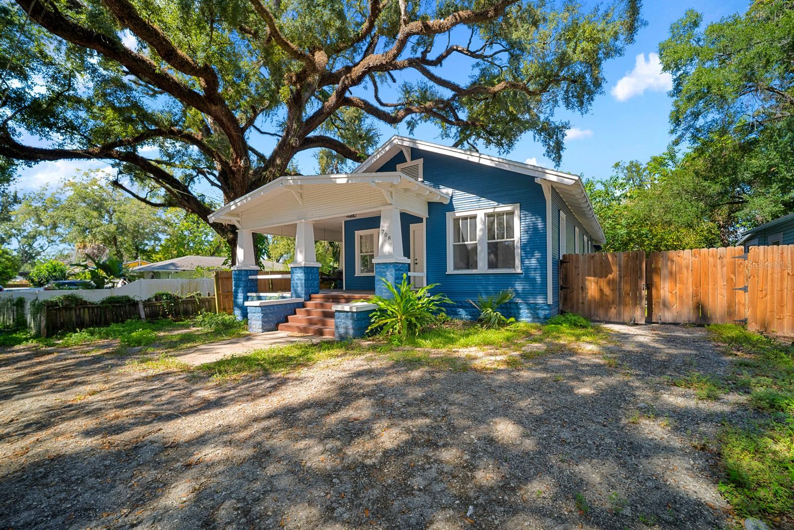 708 E CRENSHAW ST — photo 3