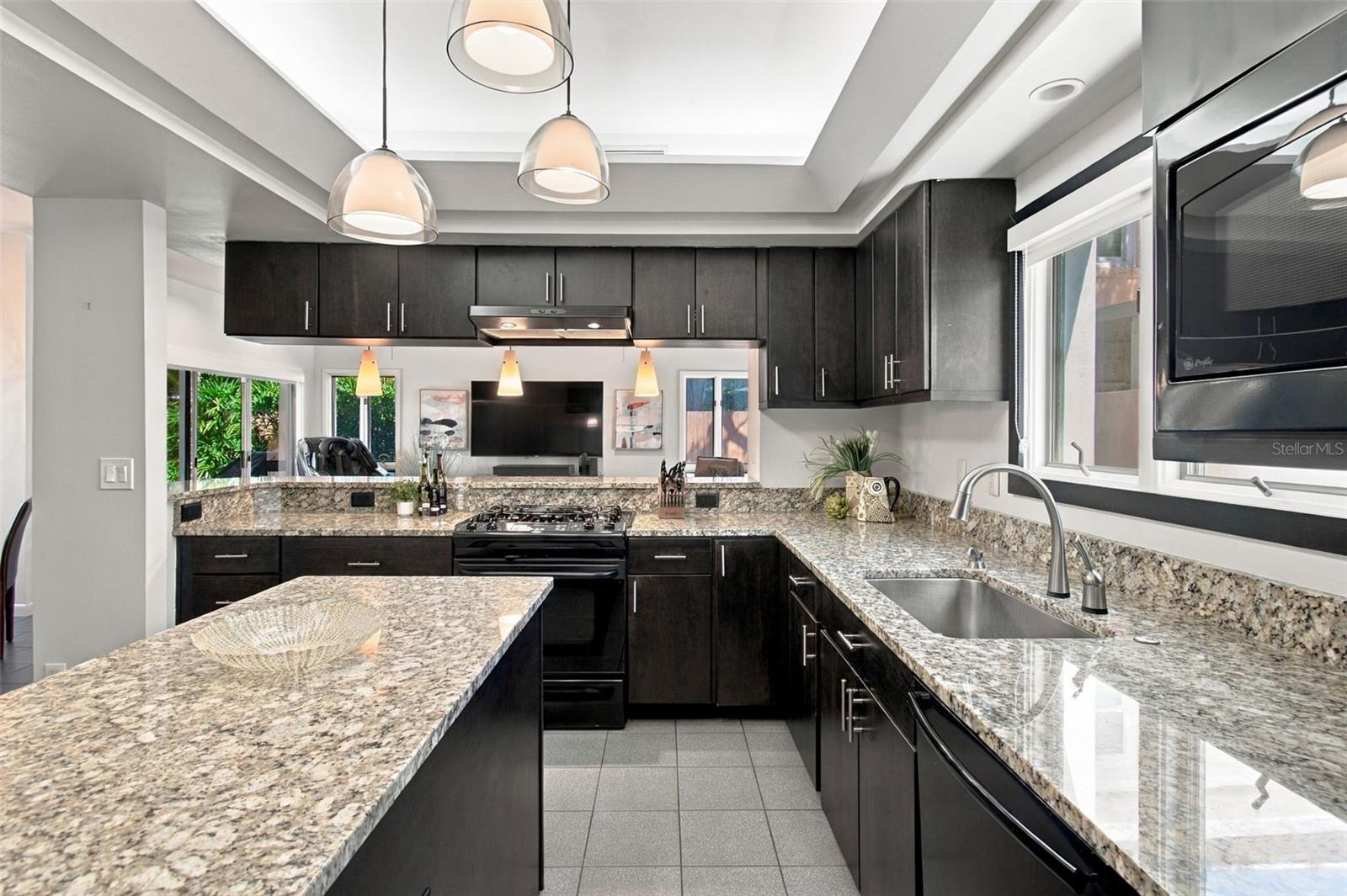 3913 W BARCELONA ST — photo 20