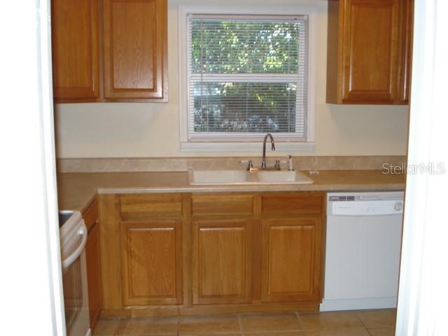 3811 W TACON ST — photo 2