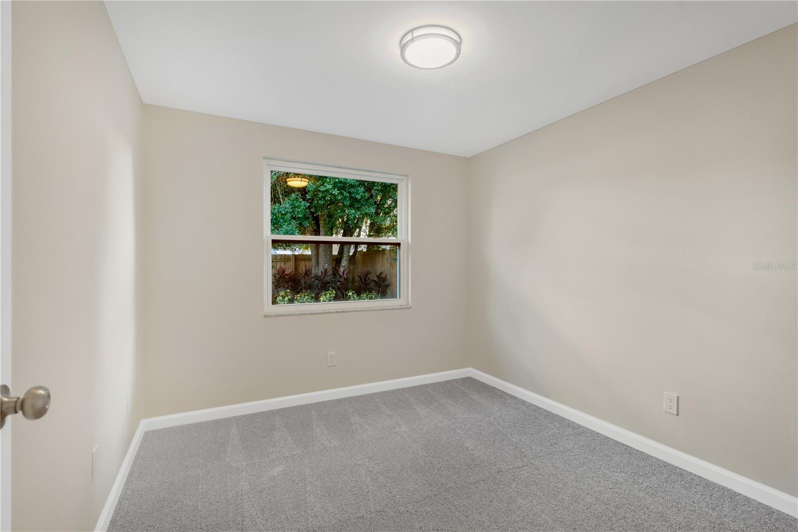 9406 GLENROSA CT — photo 17