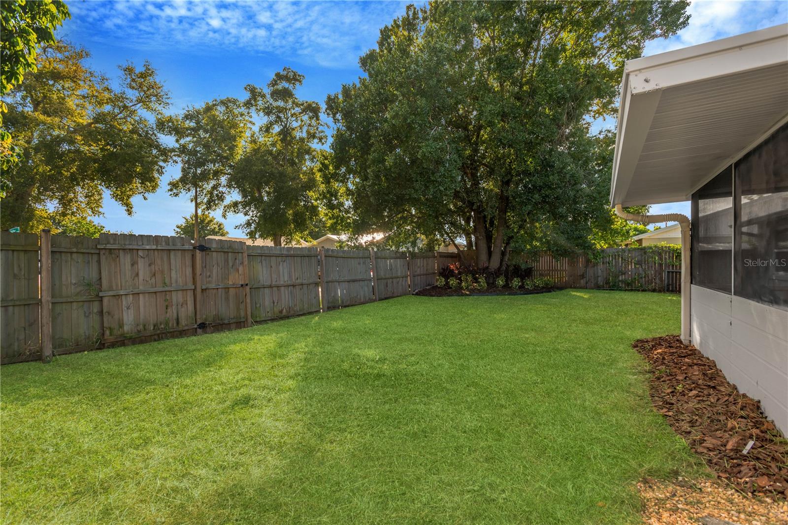 9406 GLENROSA CT — photo 19
