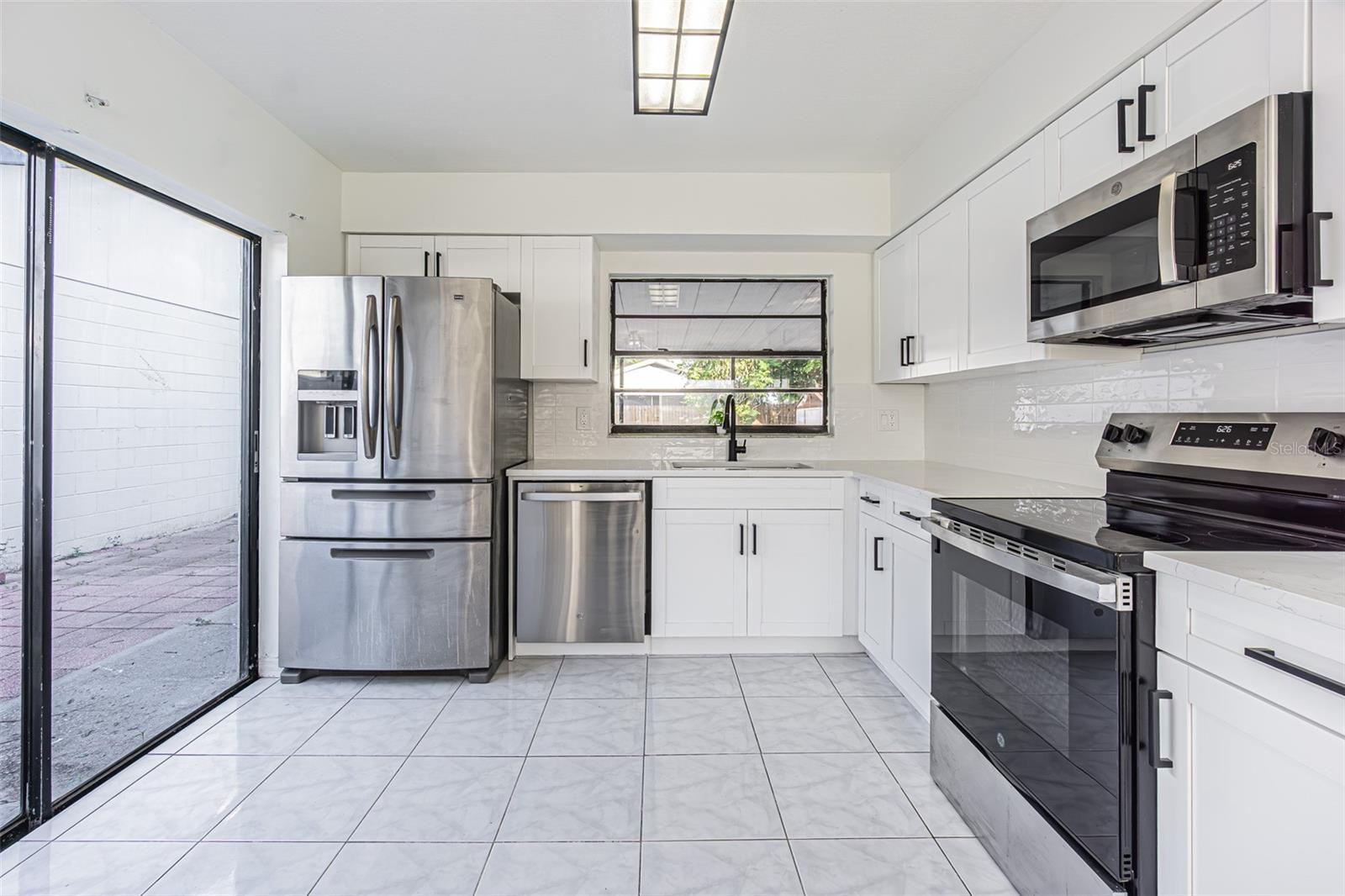 10305 BRAMBLEWOOD PL — photo 6