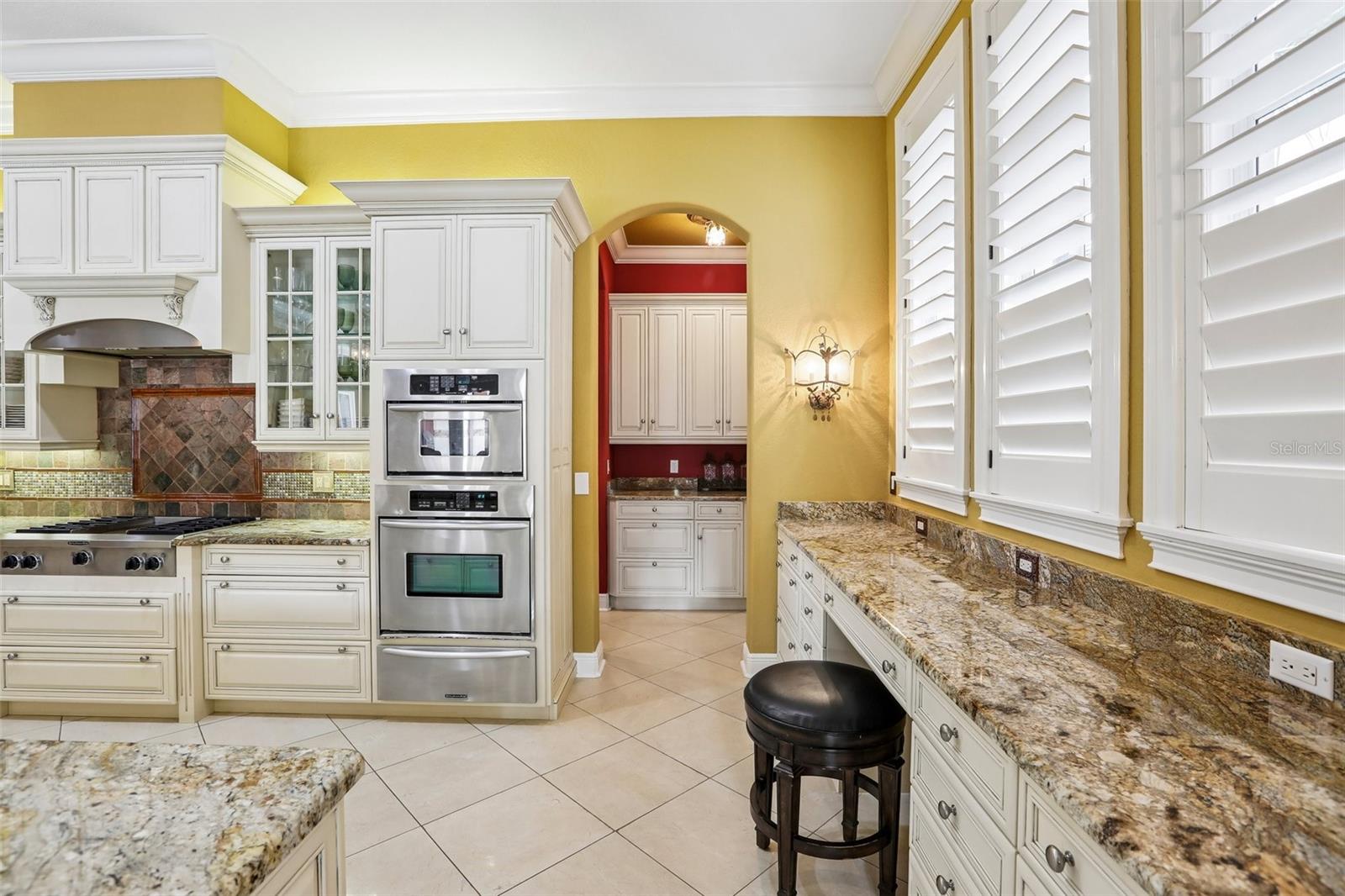 4912 YACHT CLUB — photo 20