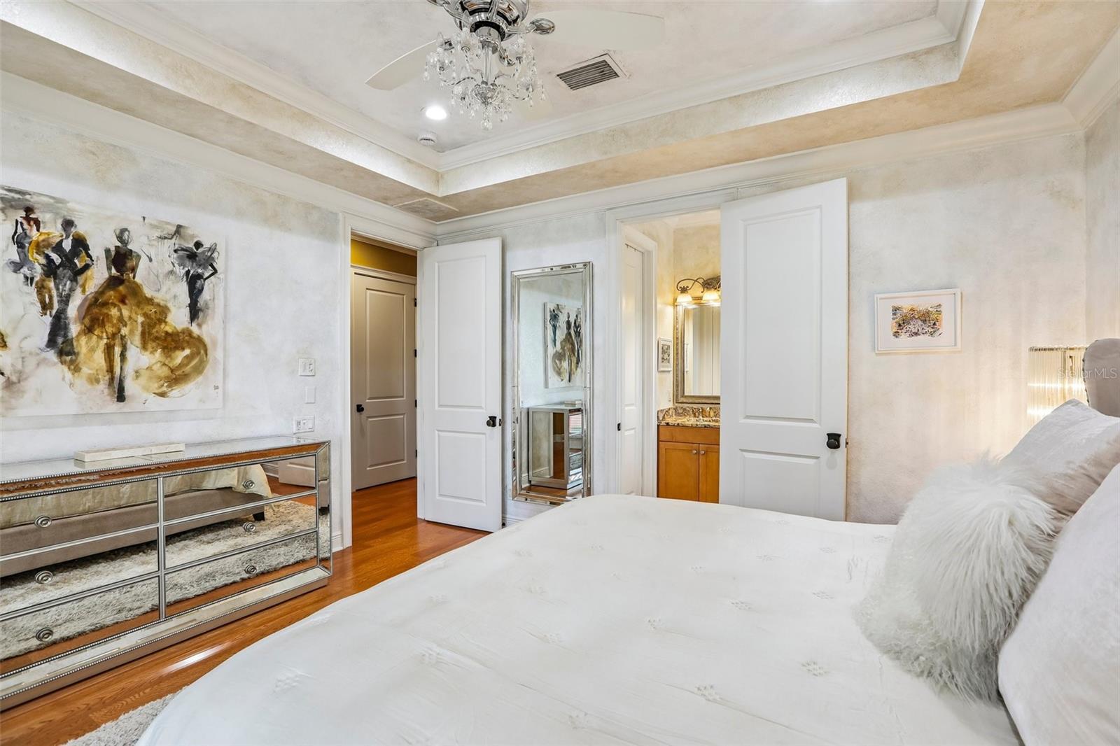 4912 YACHT CLUB — photo 56