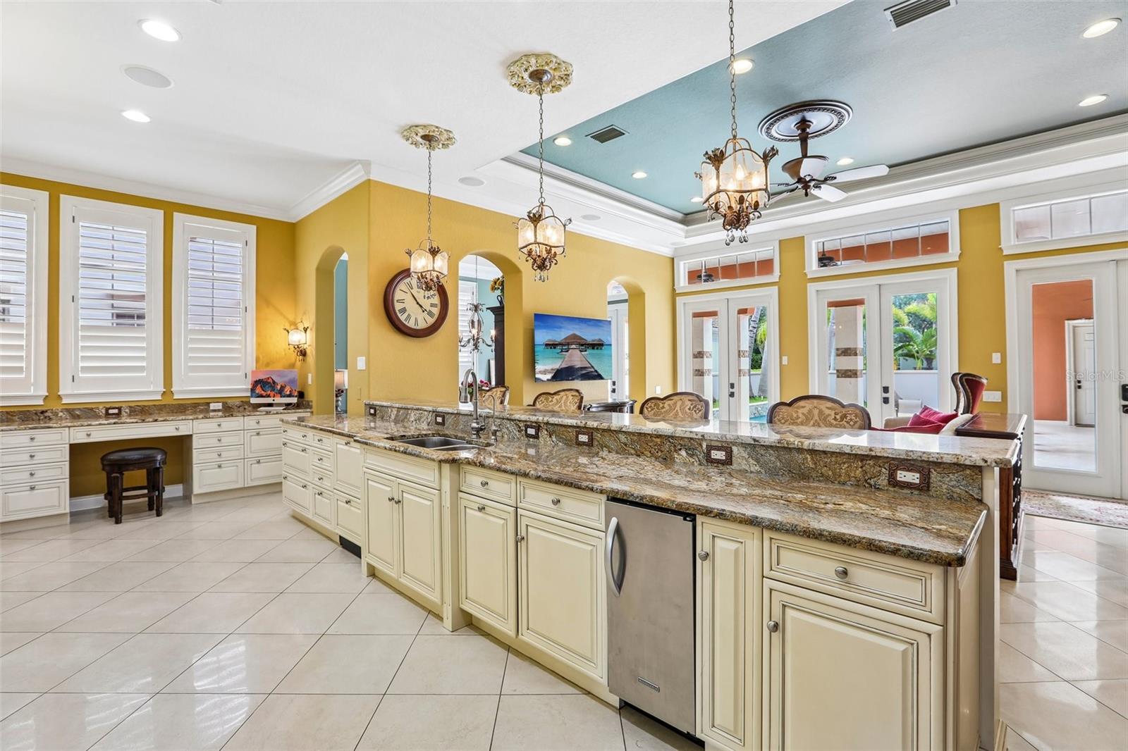 4912 YACHT CLUB — photo 22