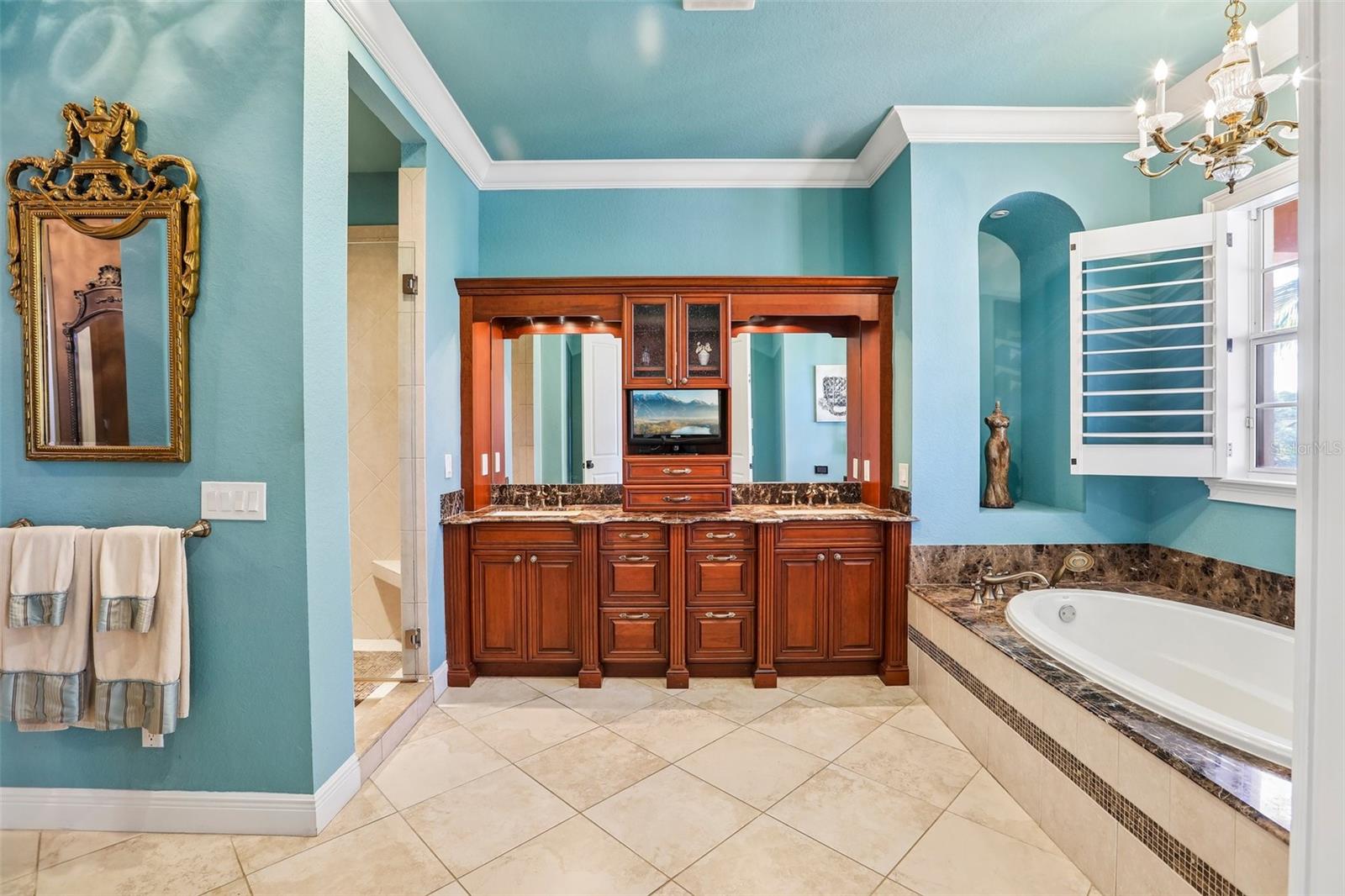 4912 YACHT CLUB — photo 39
