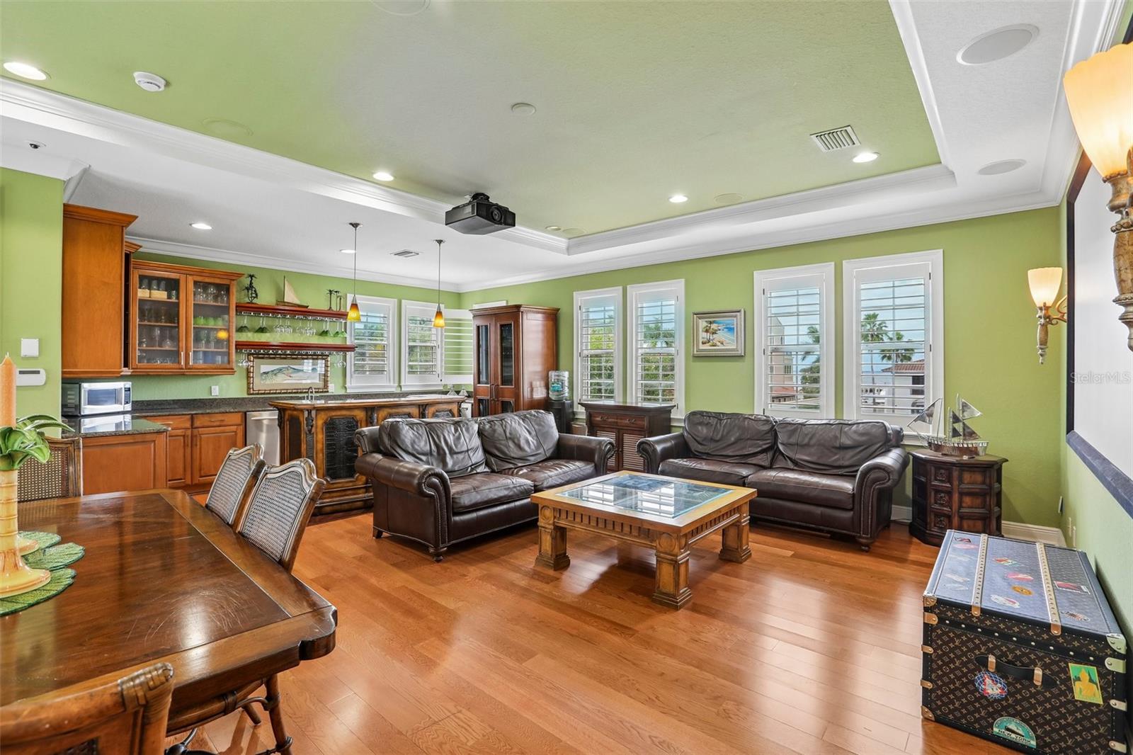 4912 YACHT CLUB — photo 44